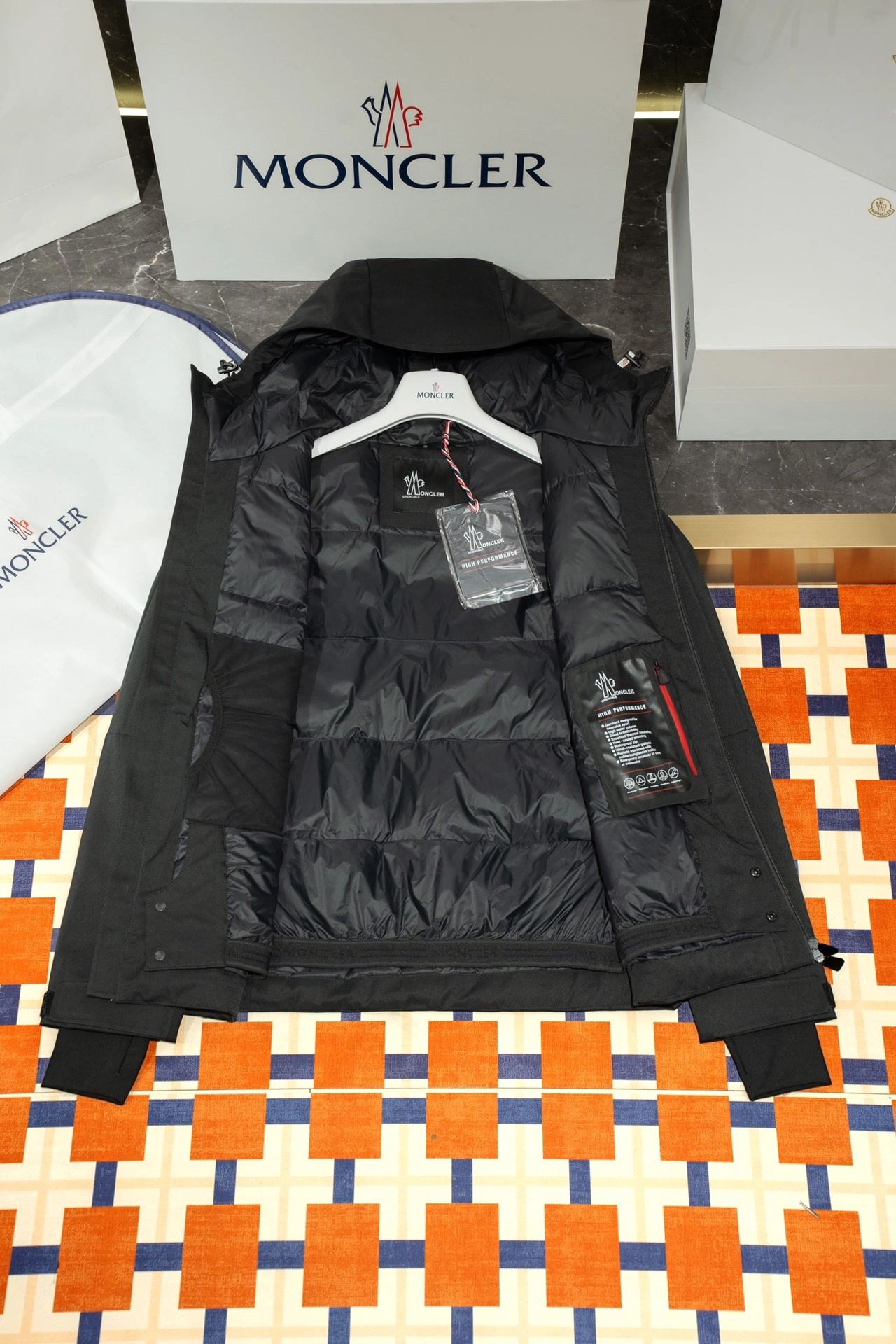 Moncler Down Jackets Chic 145848