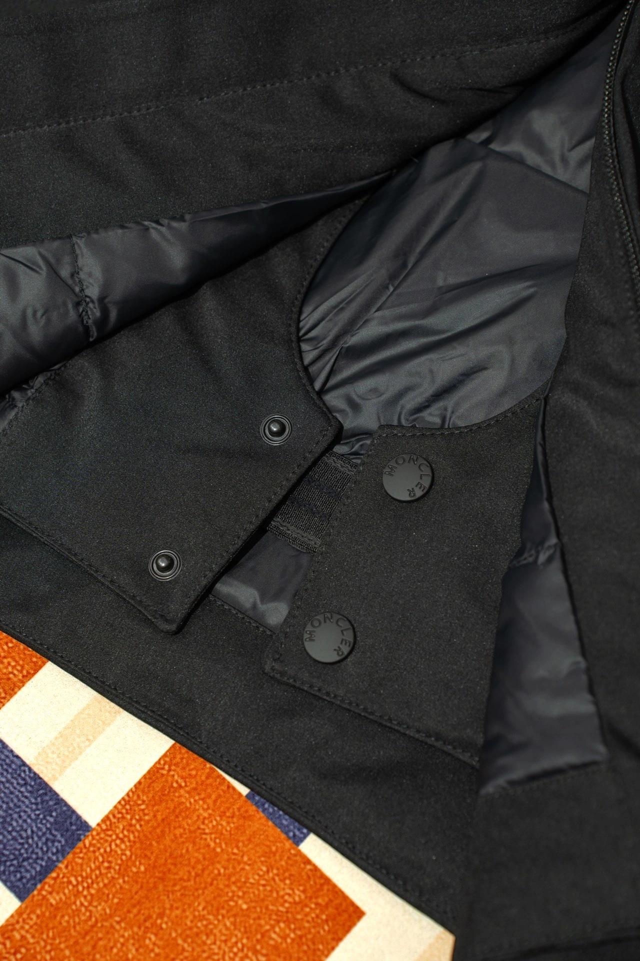Moncler Down Jackets Chic 145848