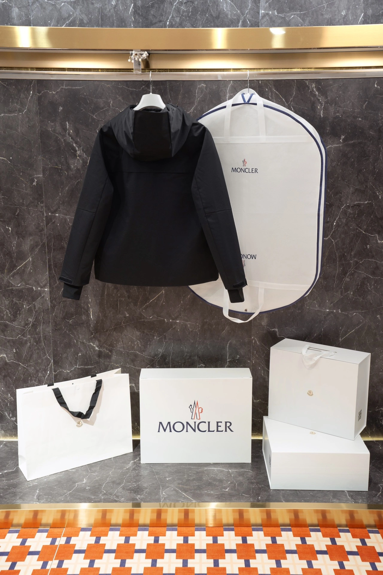 Moncler Down Jackets EasyCare 145837