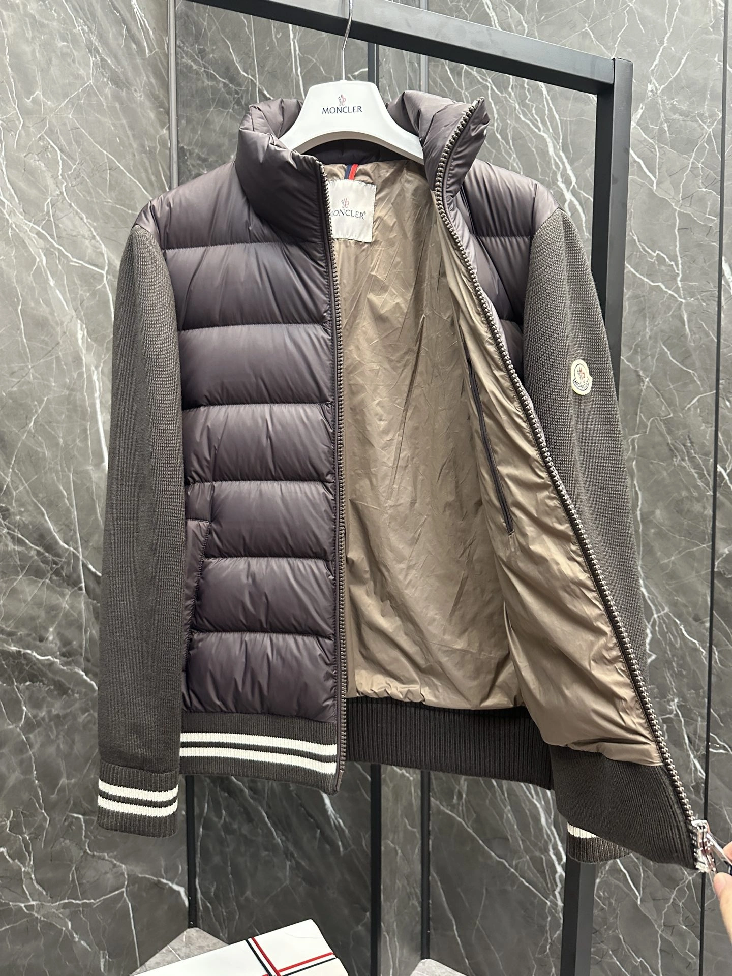 Durable Moncler Down Jackets 145835