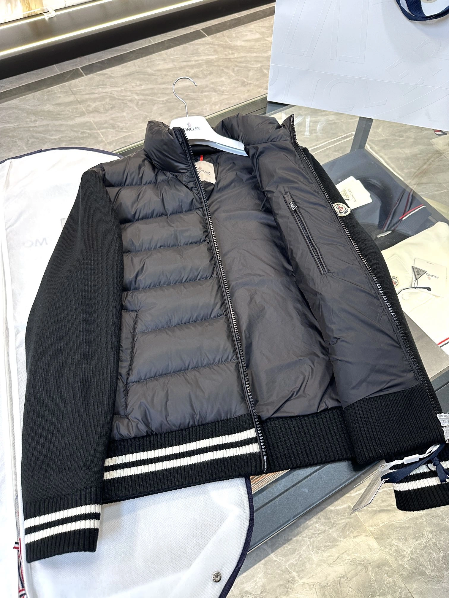 Timeless Moncler Down Jackets 145827
