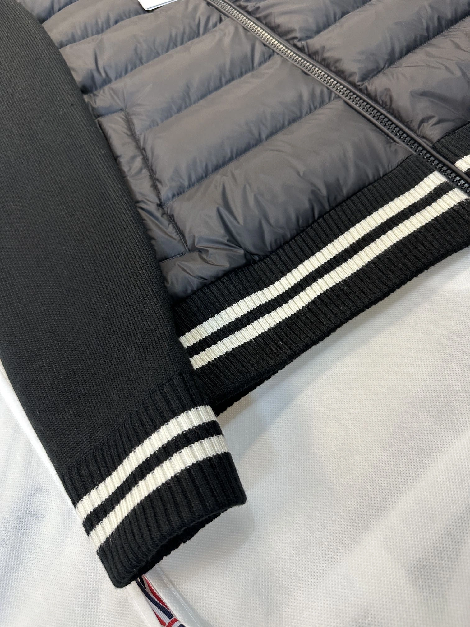 Timeless Moncler Down Jackets 145827