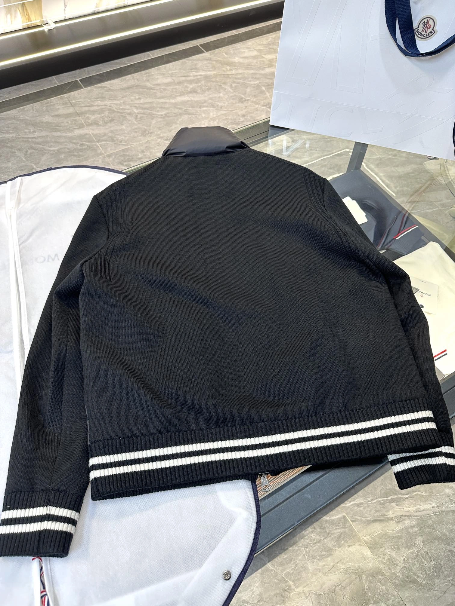 Timeless Moncler Down Jackets 145827