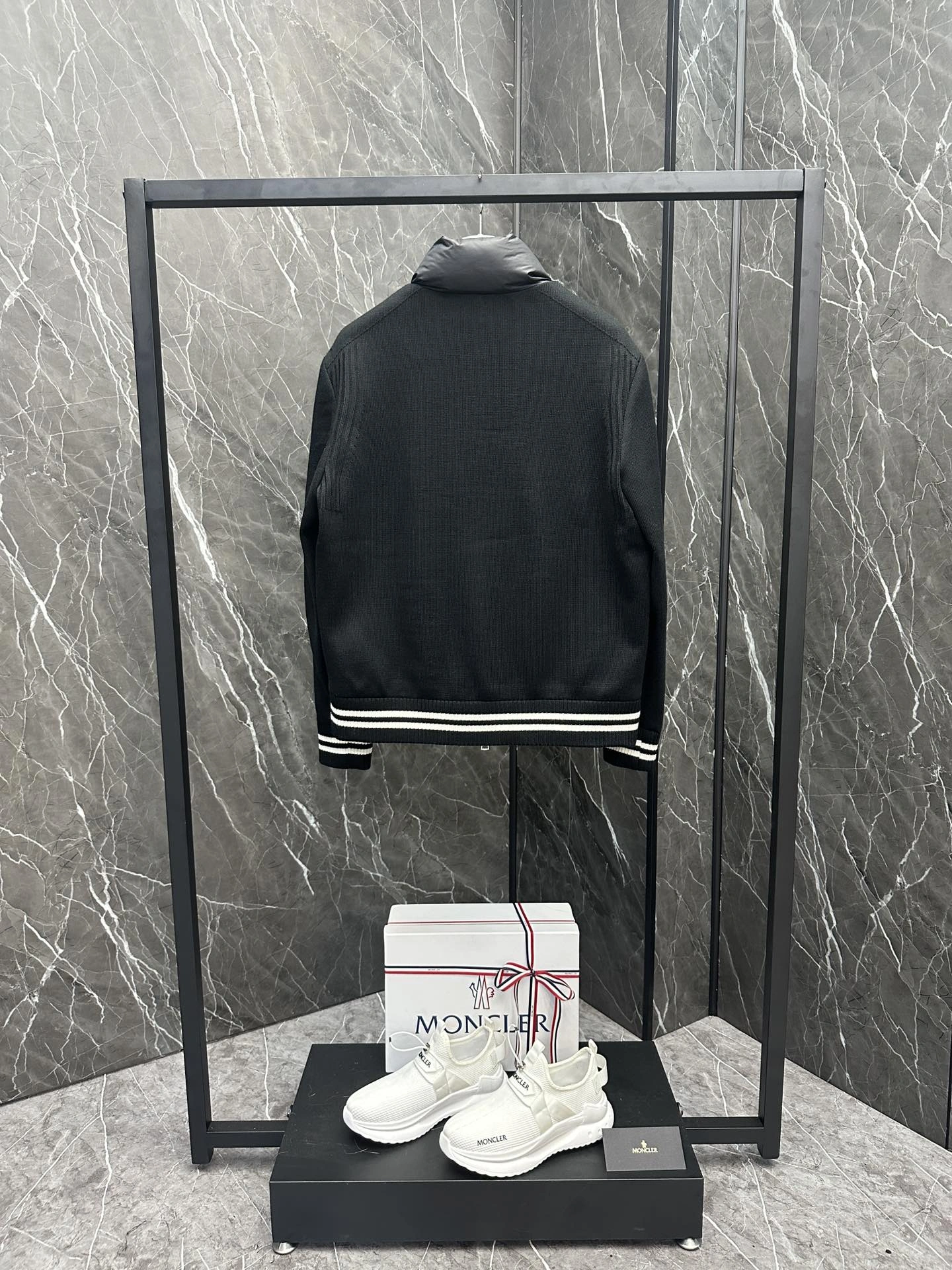 Moncler Down Jackets NewStyle 145826