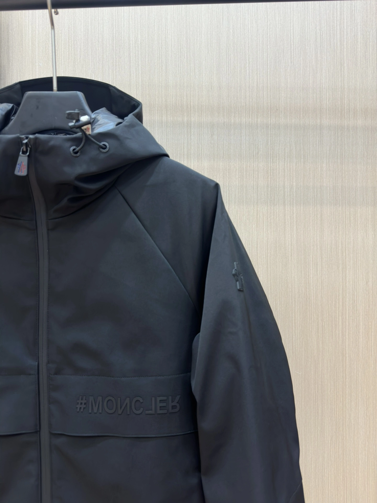 Moncler Down Jackets Classic 145829