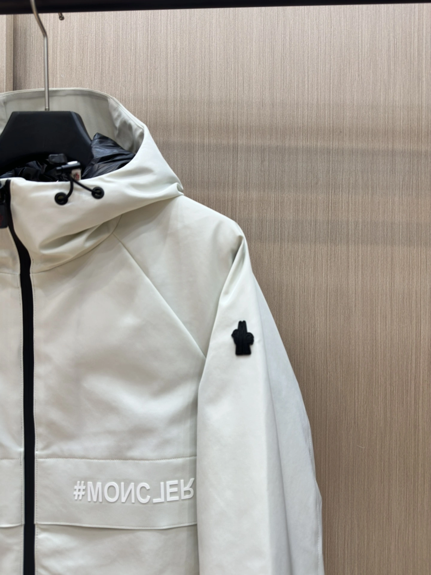 Casual Moncler Down Jackets 145831