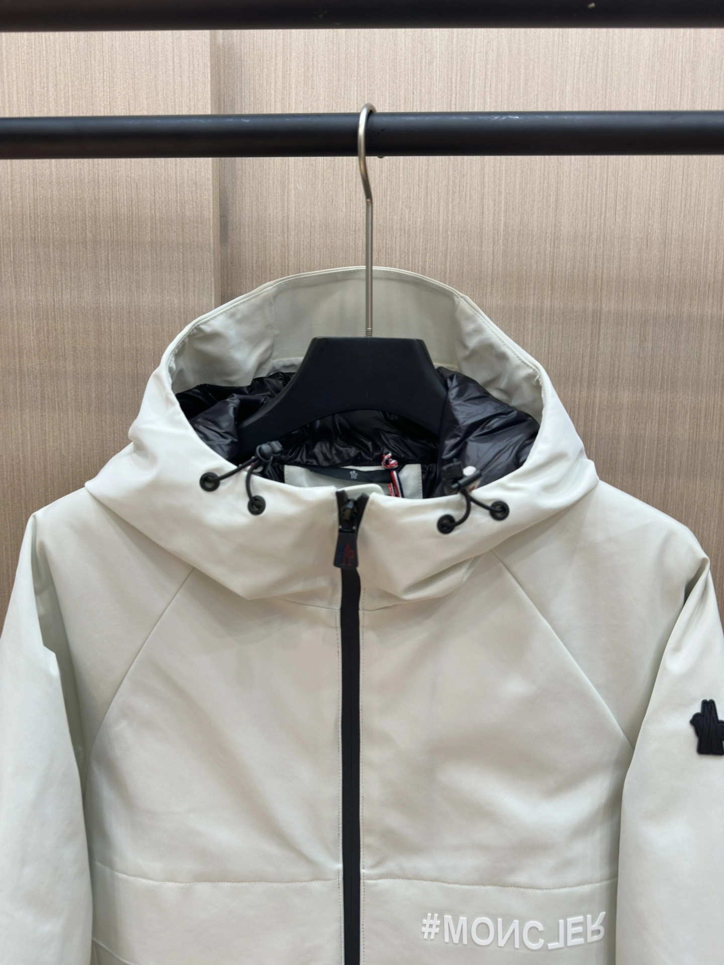 Casual Moncler Down Jackets 145831