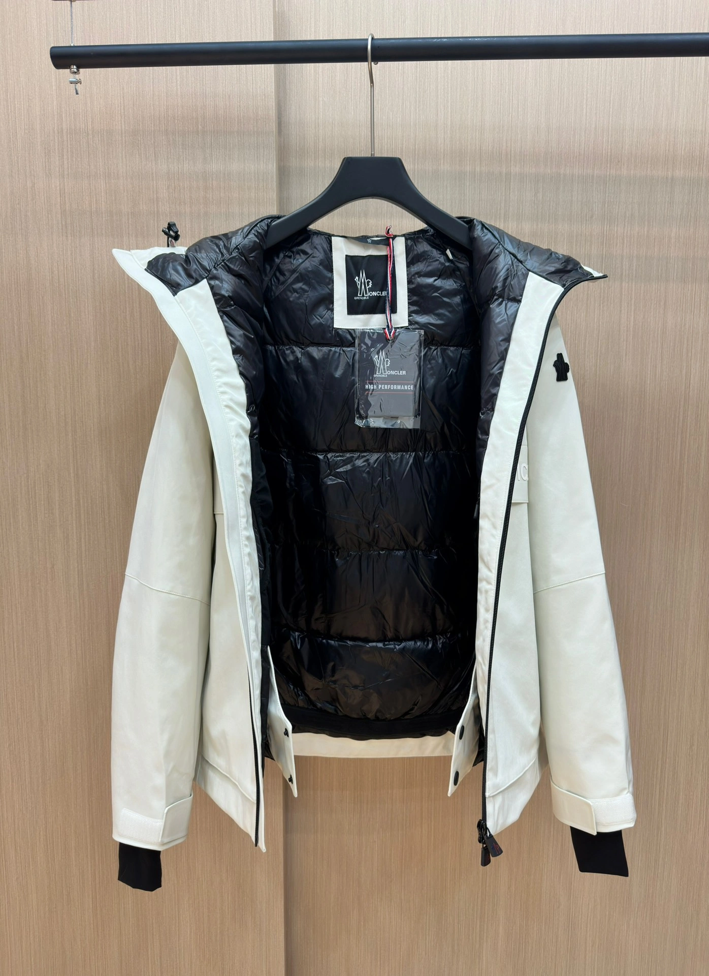 Casual Moncler Down Jackets 145831