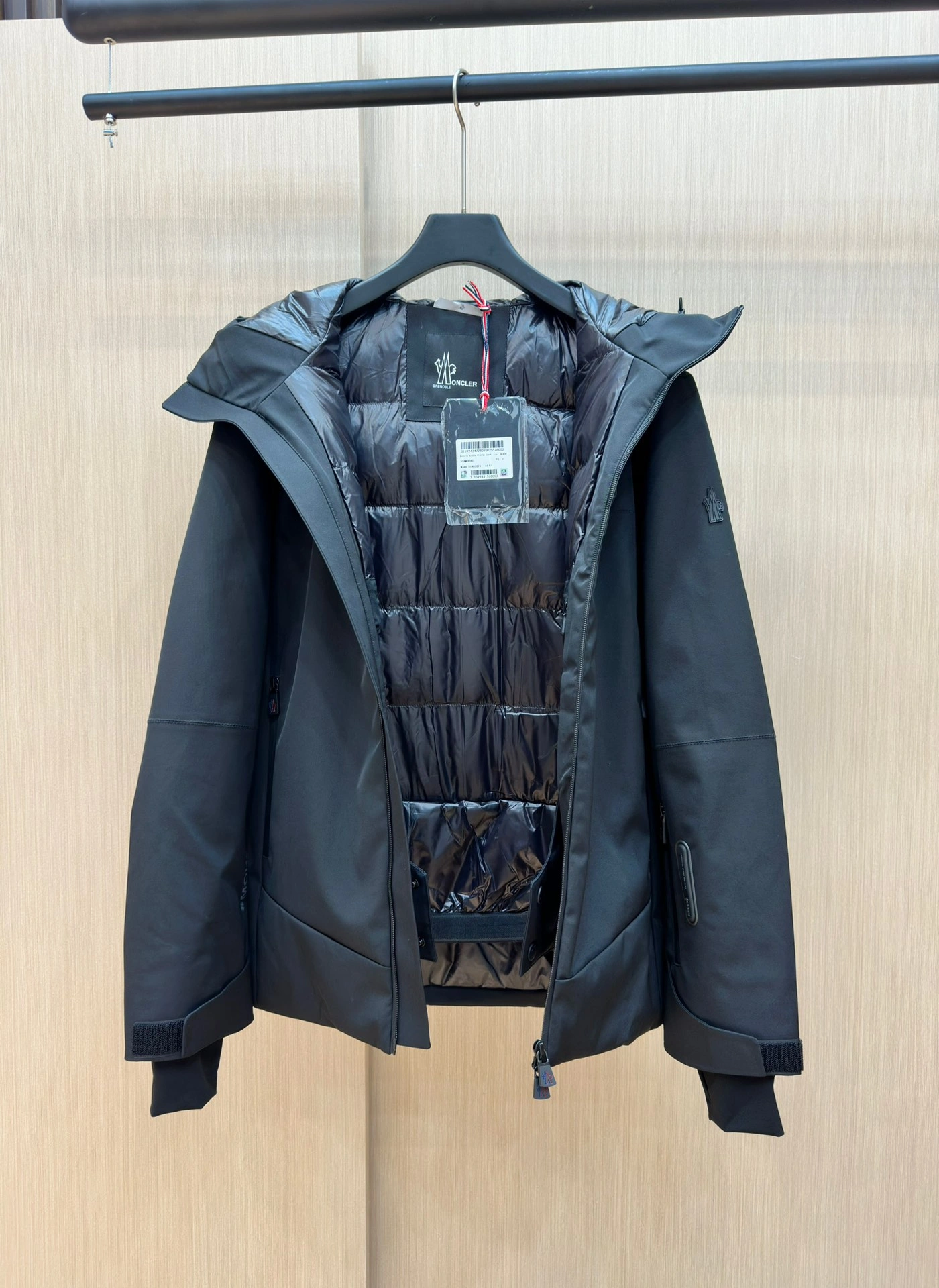 Moncler Down Jackets Efficient 145832