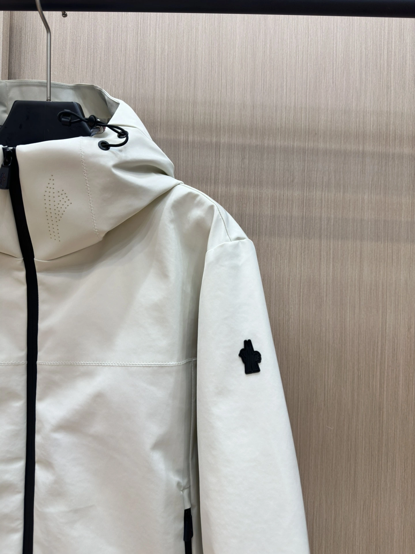 Moncler Down Jackets Bright 145836