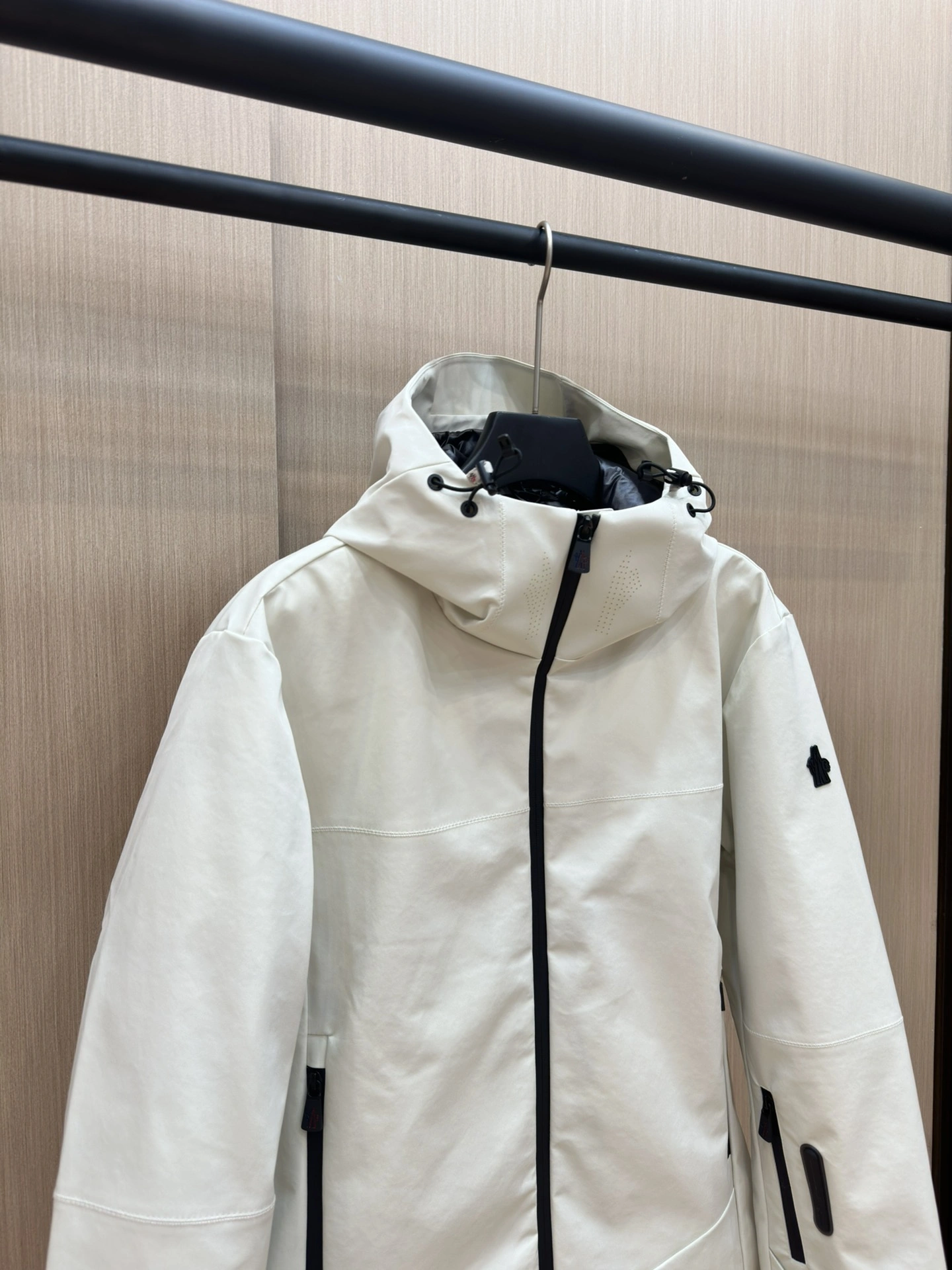 Moncler Down Jackets Bright 145836