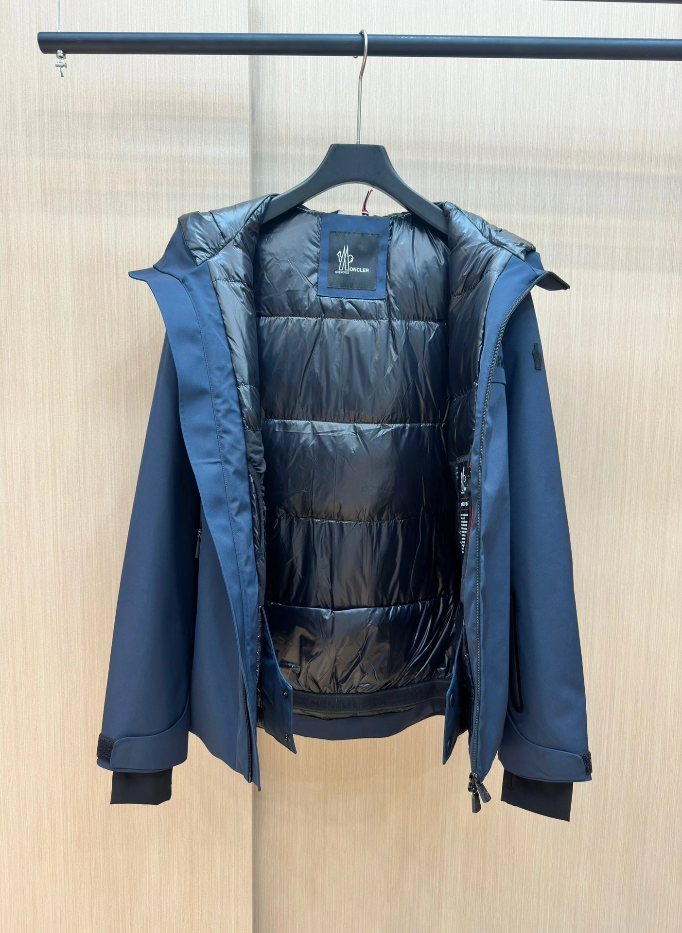 ZipUp Moncler Down Jackets 145821
