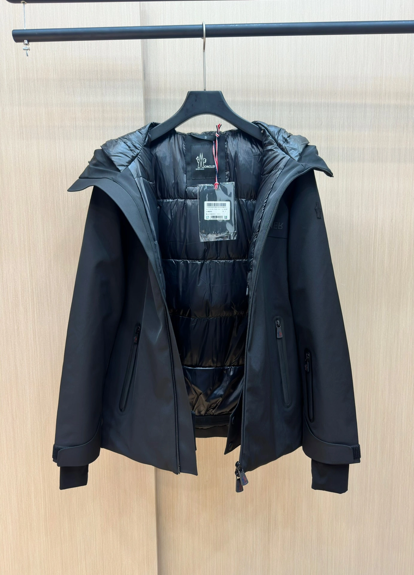 Bold Moncler Down Jackets 145841