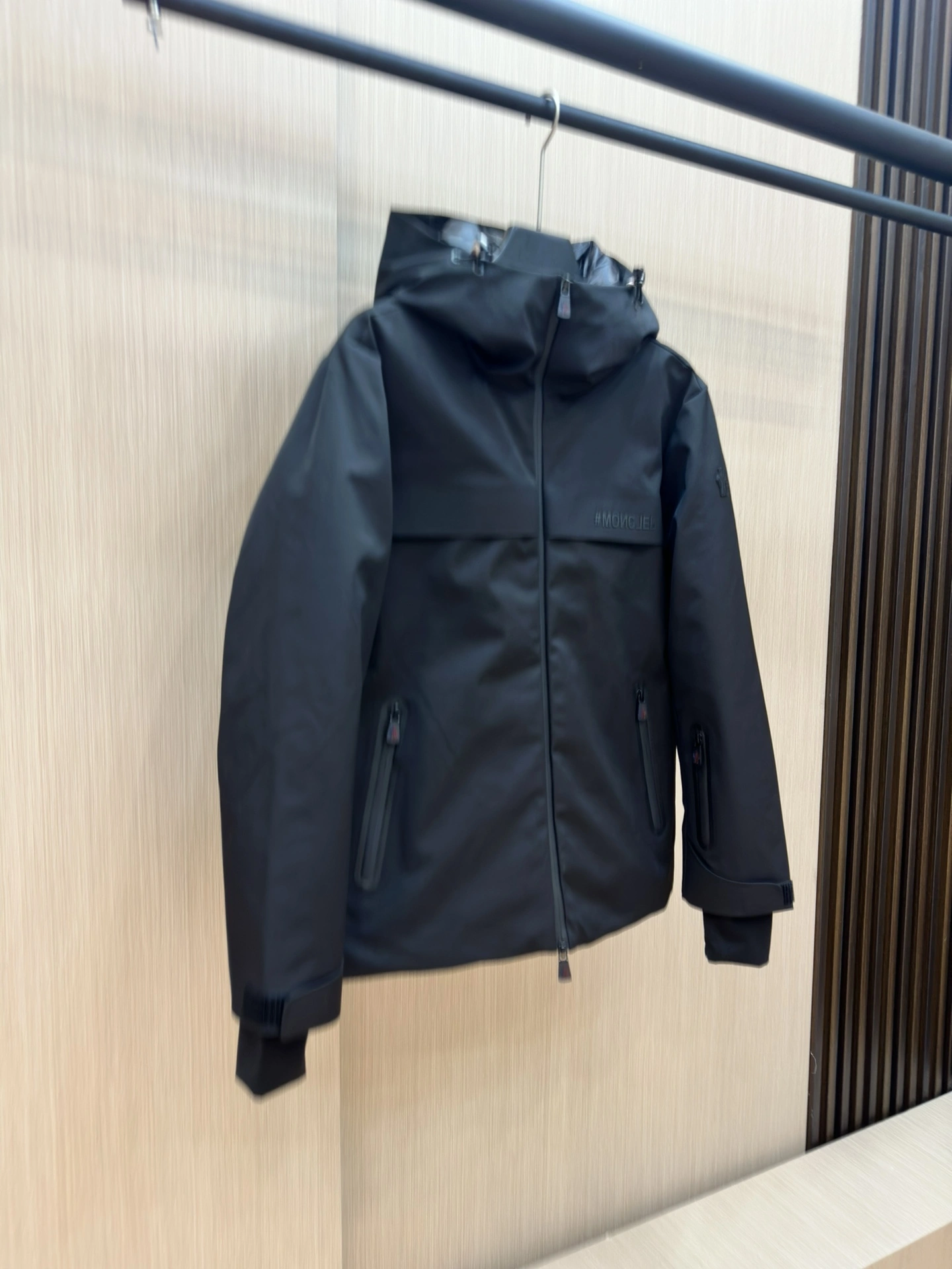 Bold Moncler Down Jackets 145841