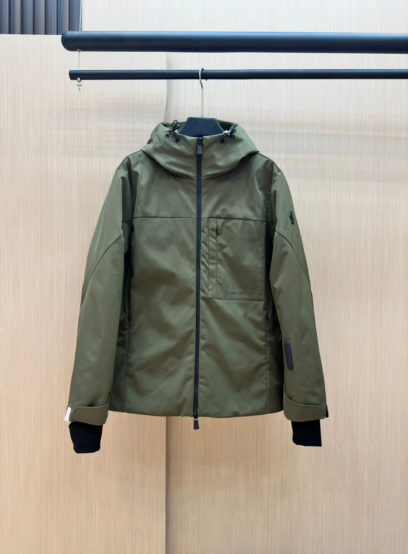 Chic Moncler Down Jackets 145838