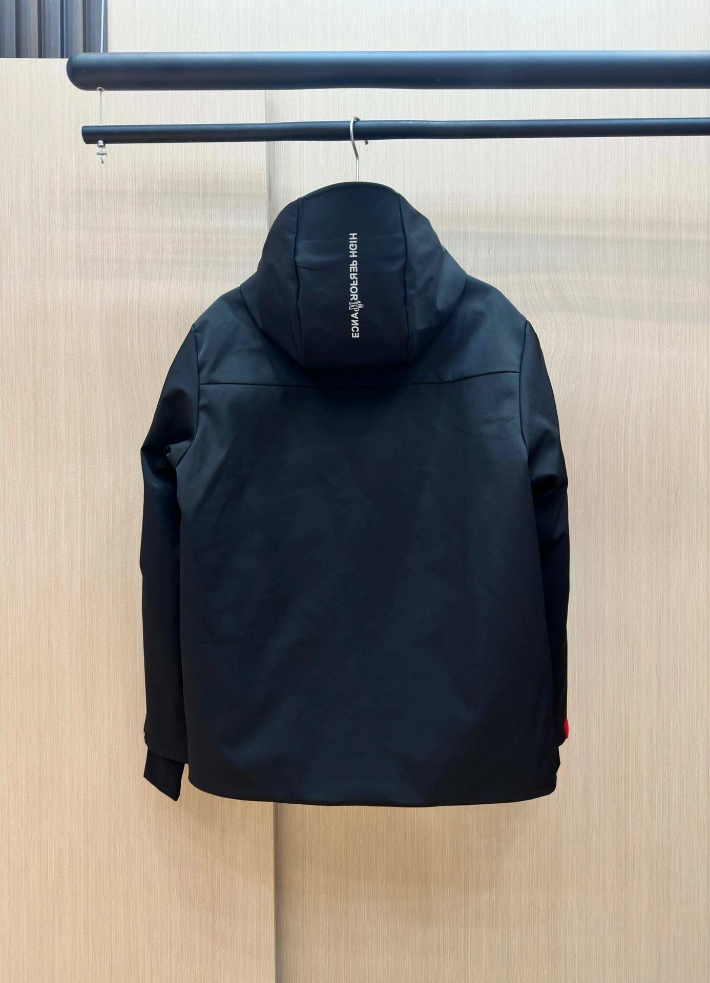 Moncler Down Jackets Sophisticated 145822