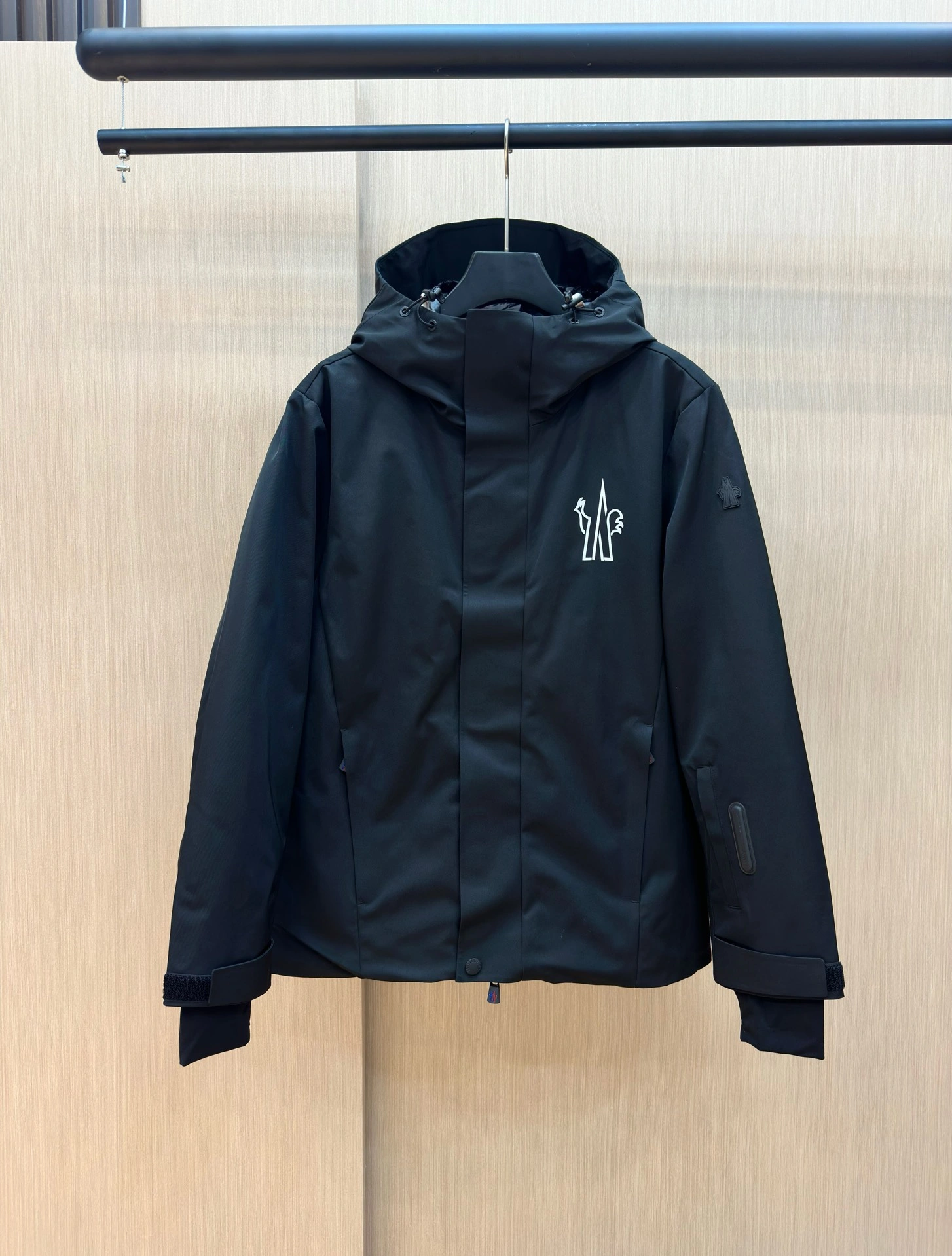 Moncler Down Jackets Bright 145823