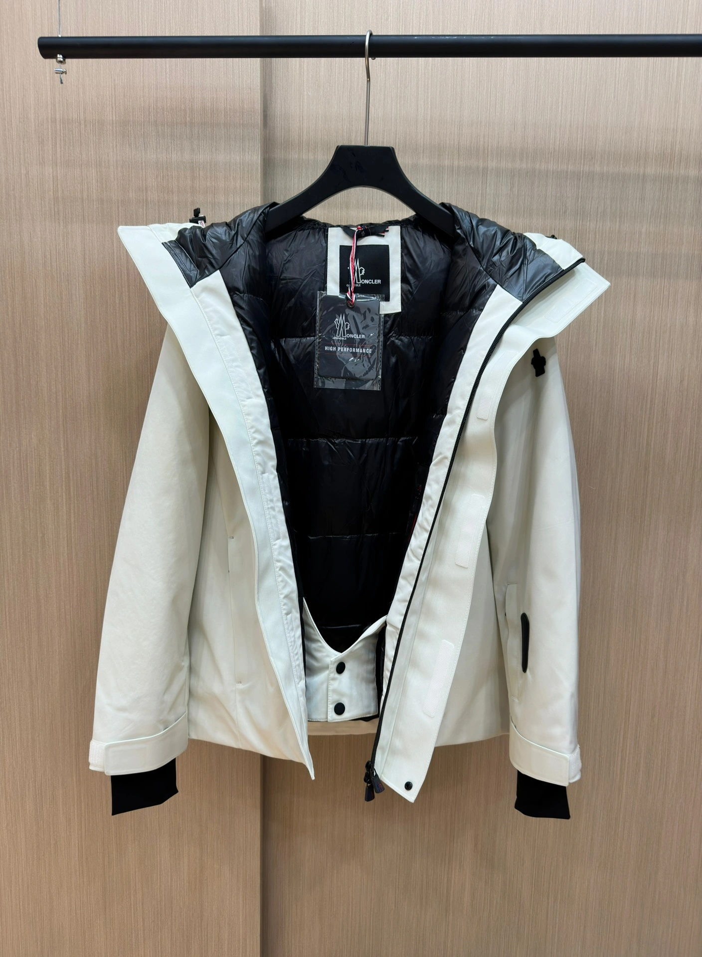 Moncler Down Jackets Unisex 145830