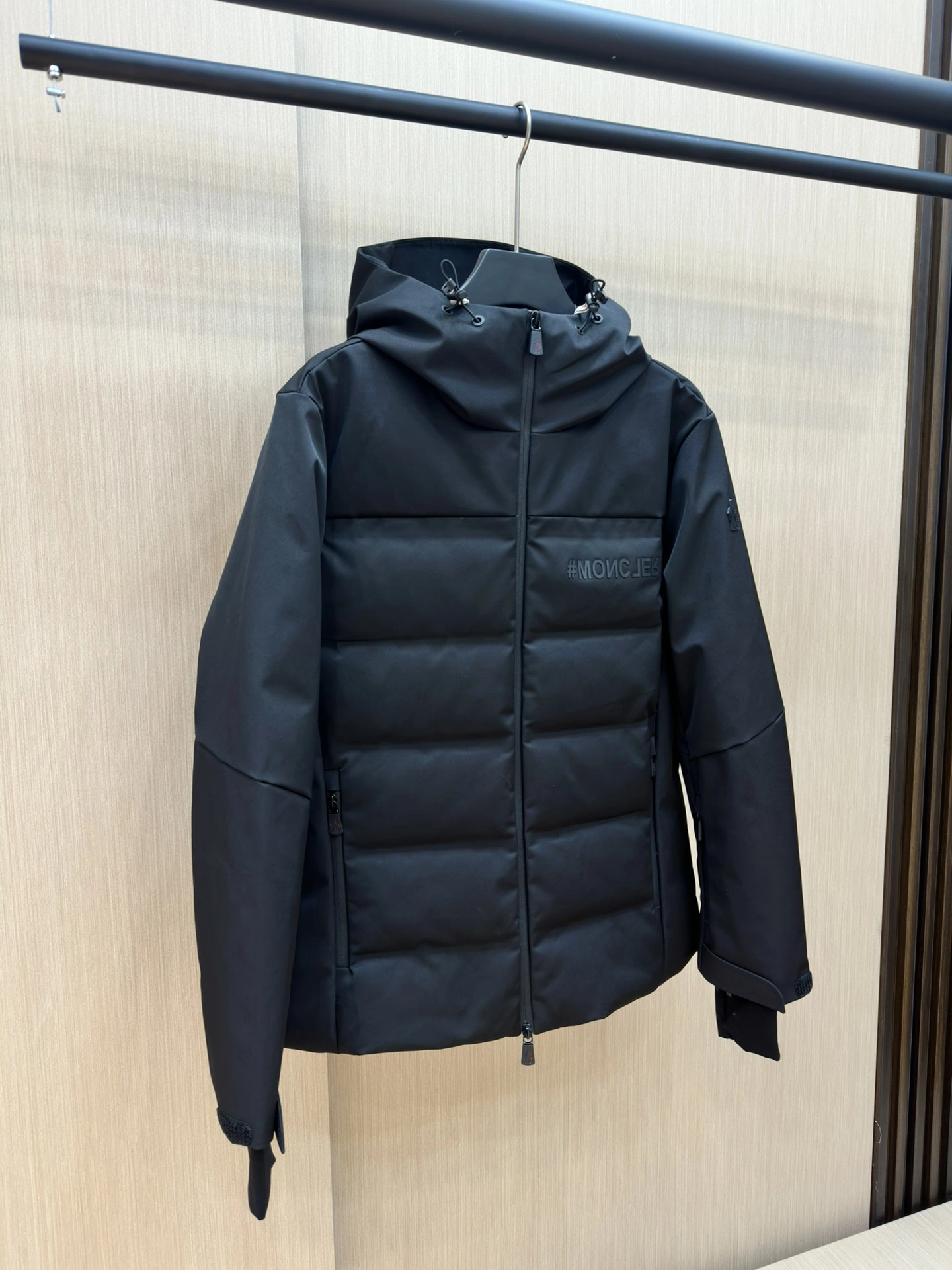 Moncler Down Jackets Stylish 145834