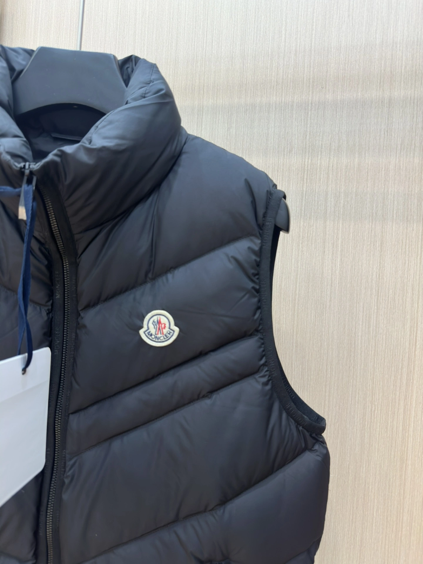 Moncler Down Jackets Practical 145820