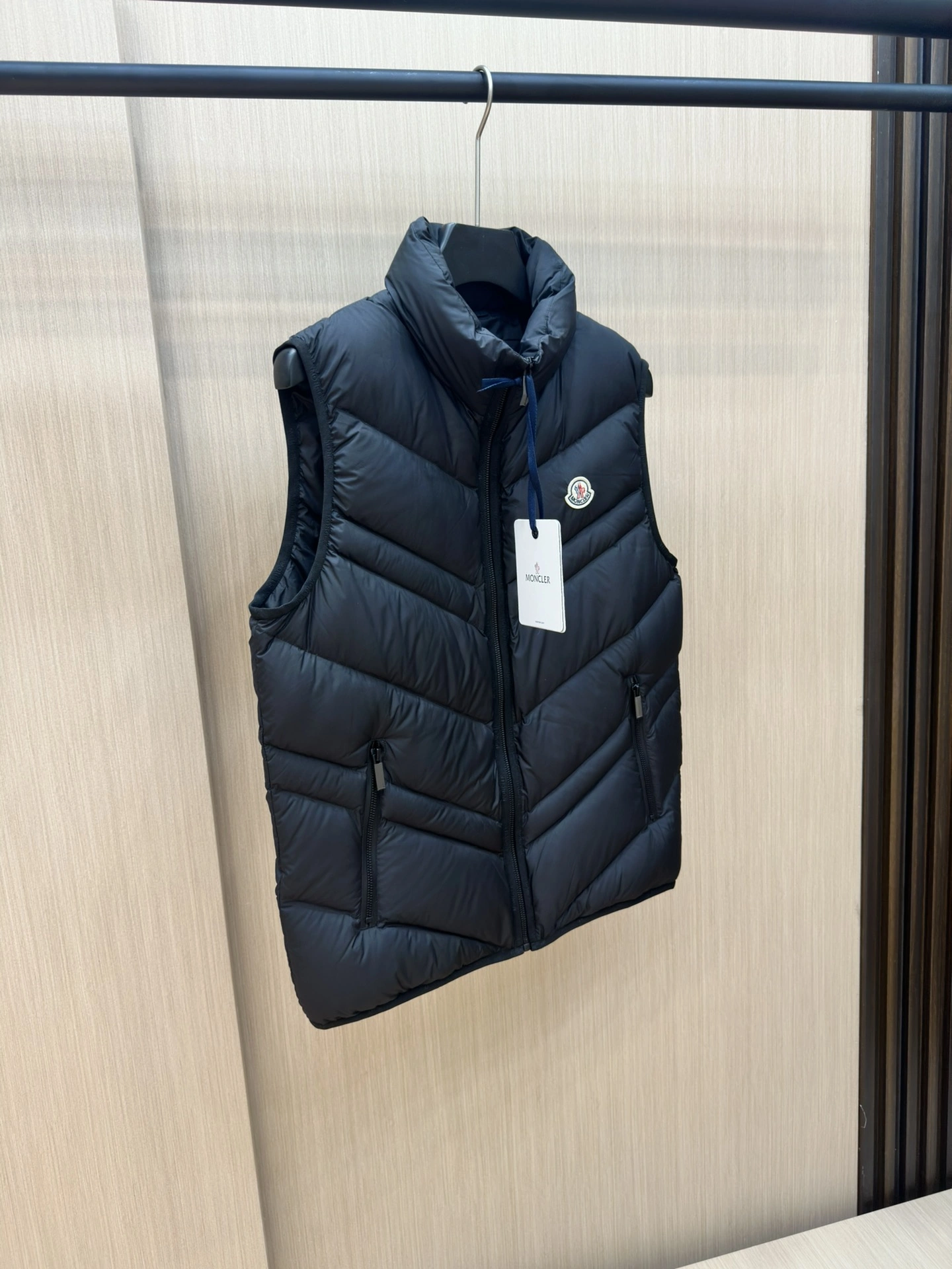 Moncler Down Jackets Practical 145820