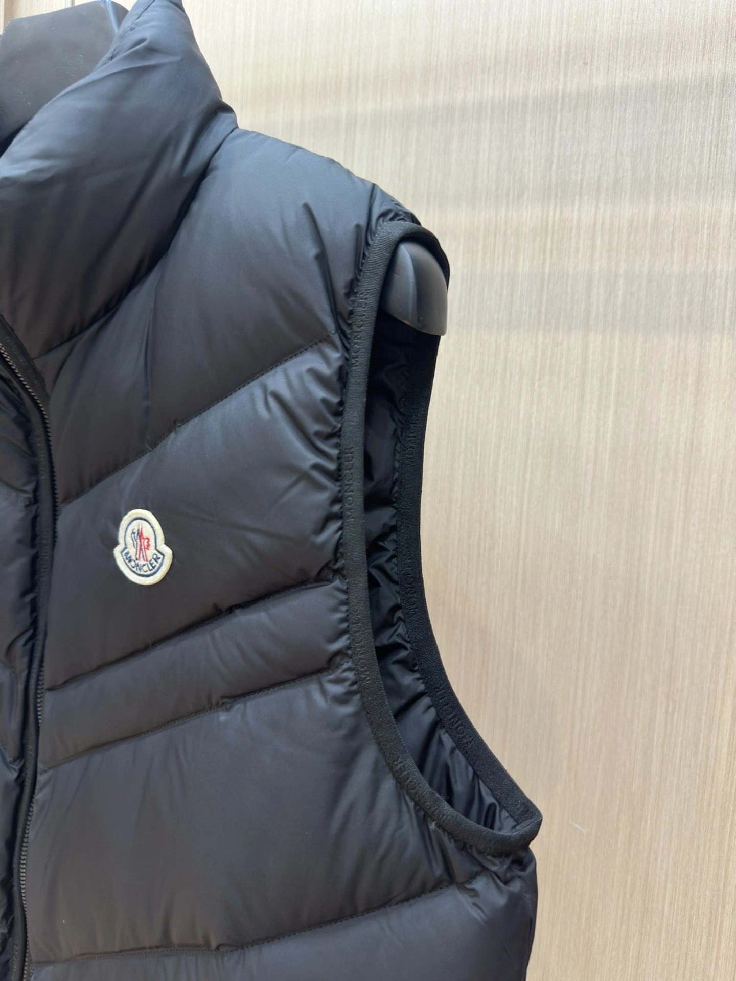 Moncler Down Jackets Practical 145820