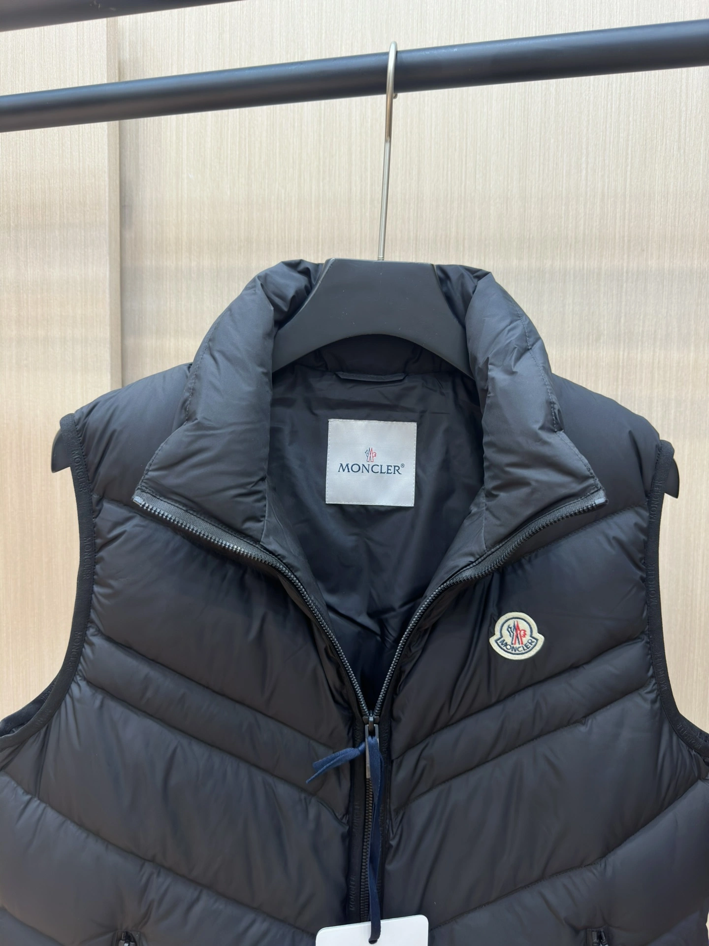 Moncler Down Jackets Practical 145820