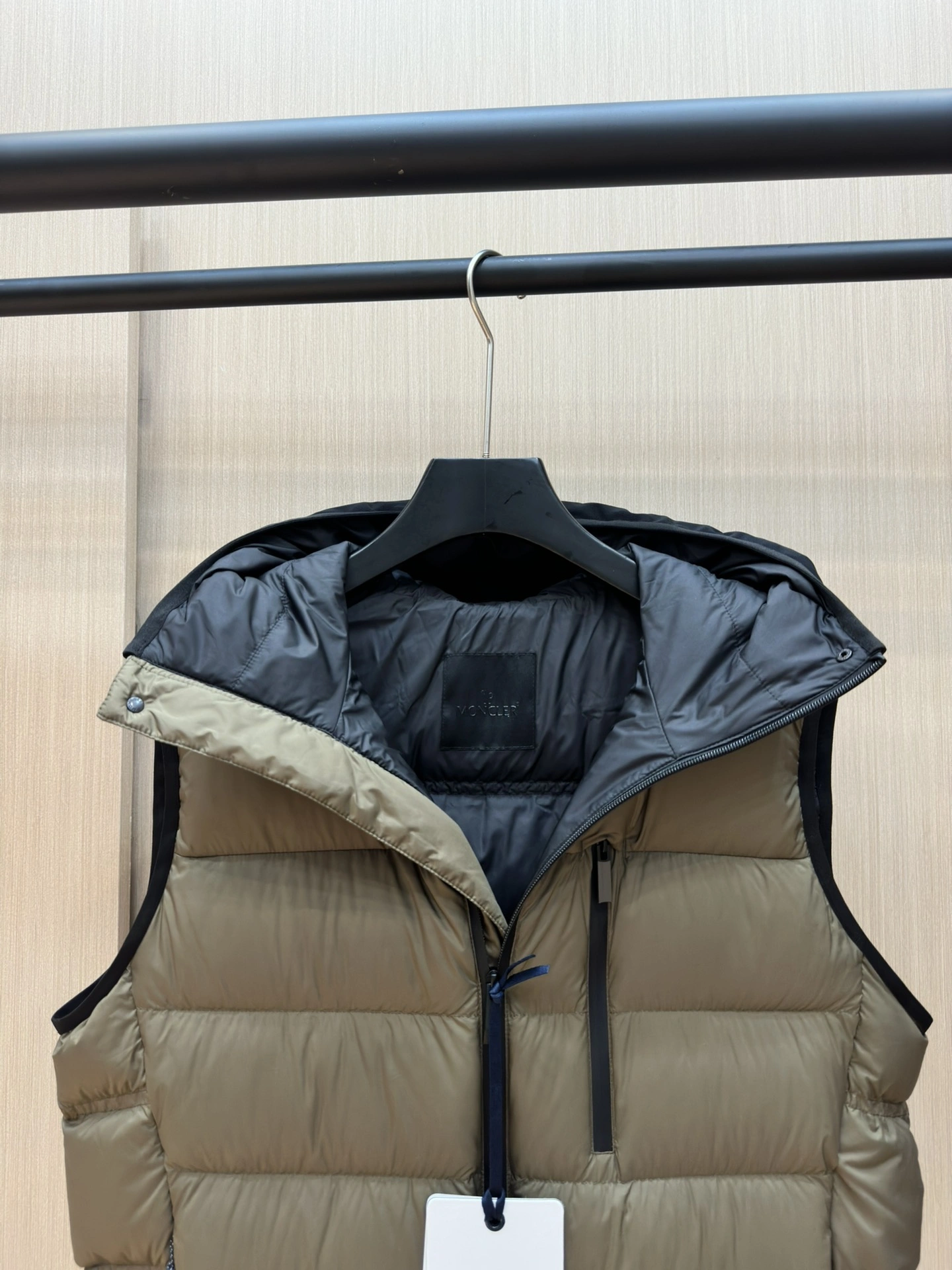 Moncler Down Jackets Modern 145819