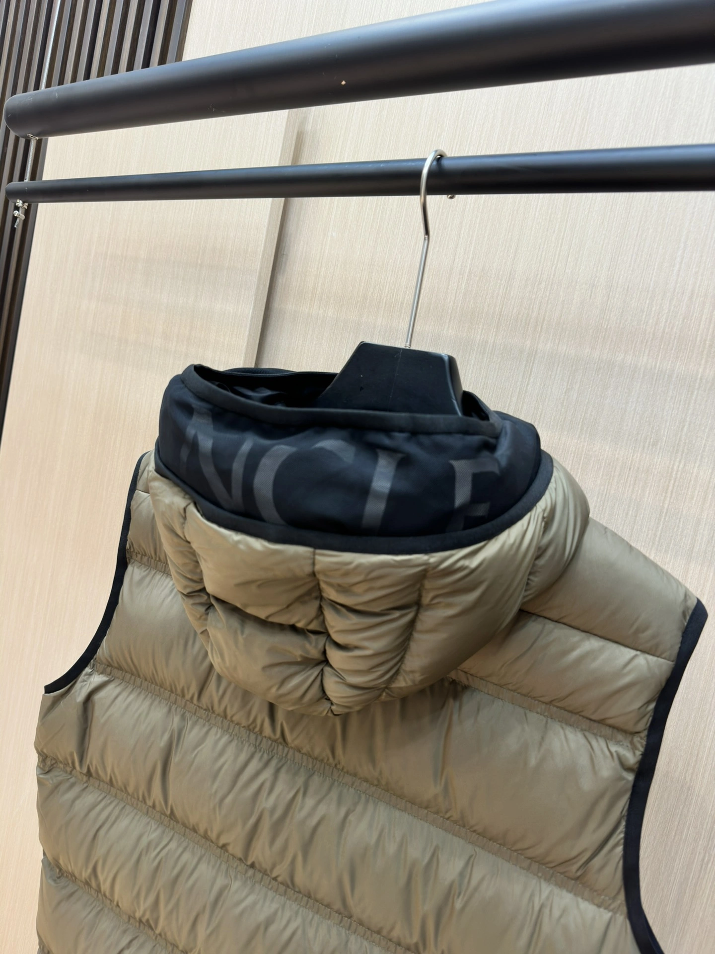 Moncler Down Jackets Modern 145819