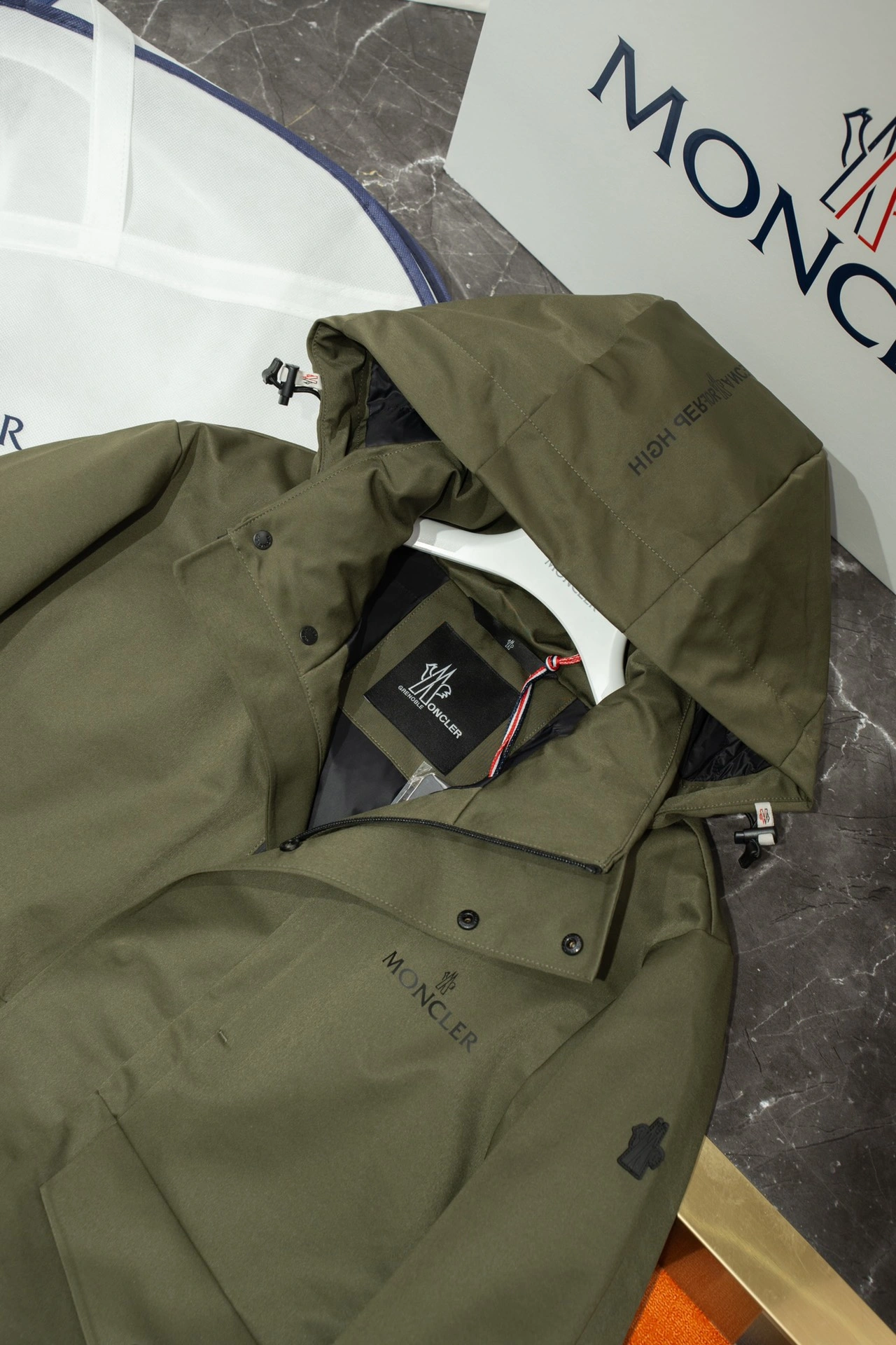 Moncler Down Jackets Unique 145816