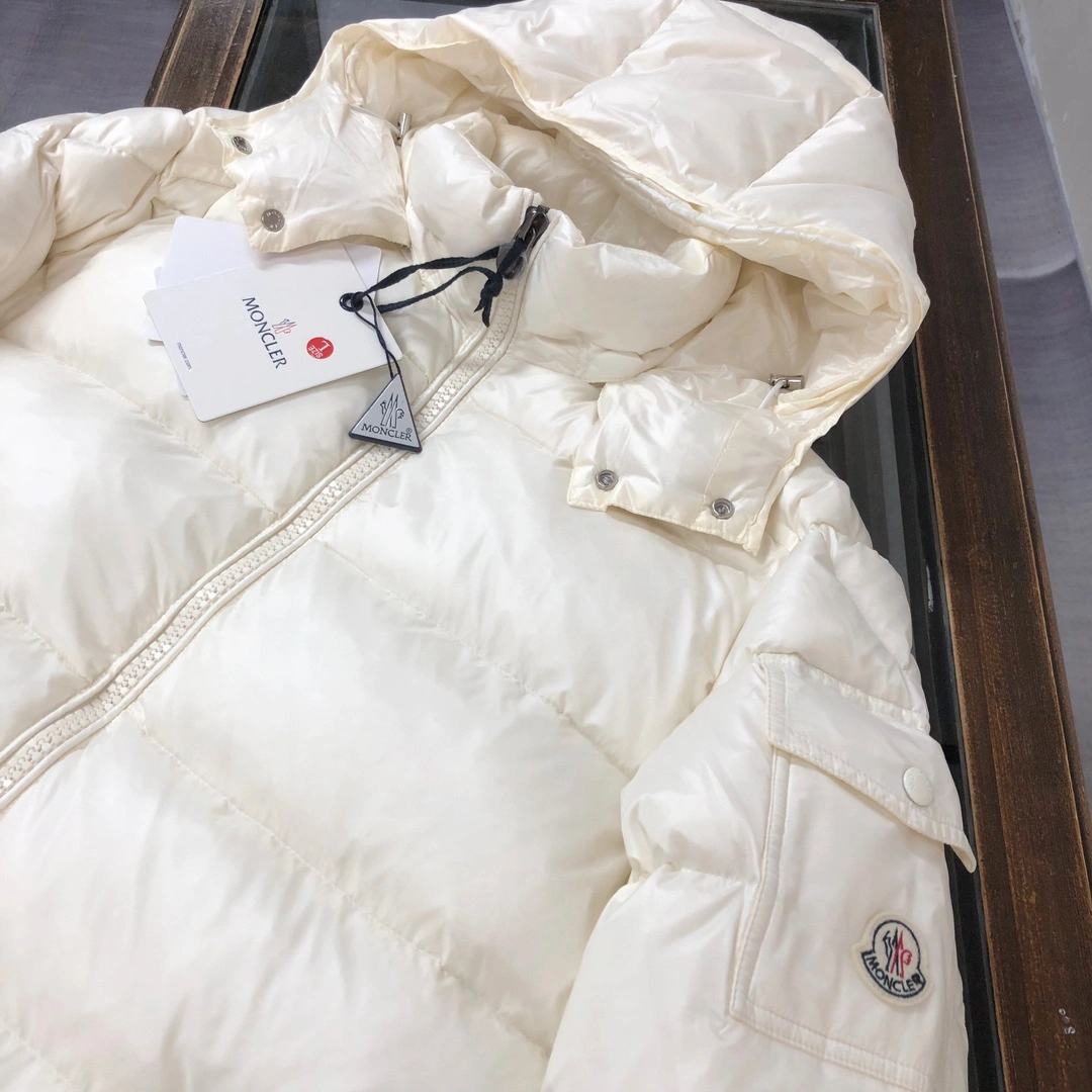 Casual Moncler Down Jackets 145812