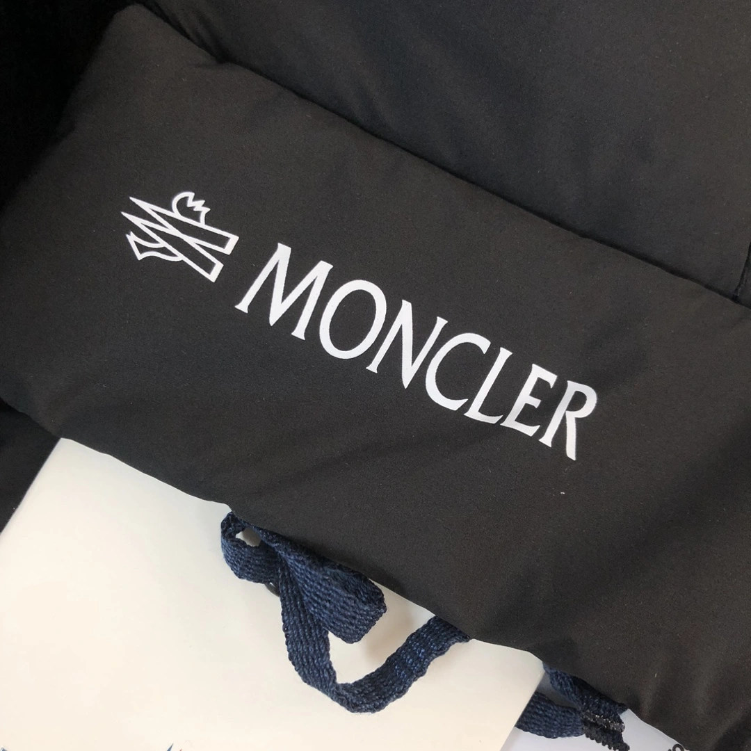 Reliable Moncler Down Jackets 145811
