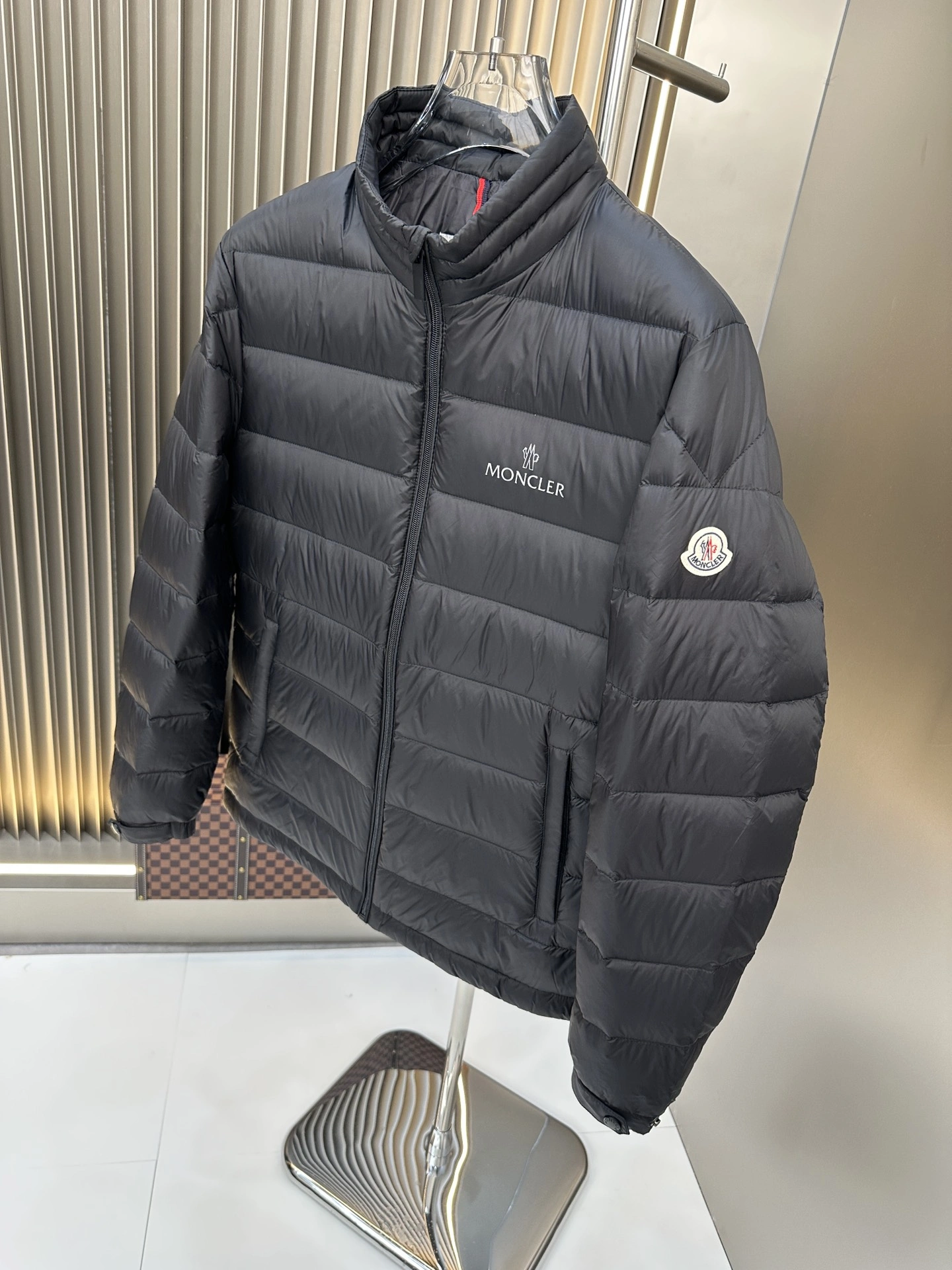 Casual Moncler Down Jackets 145805
