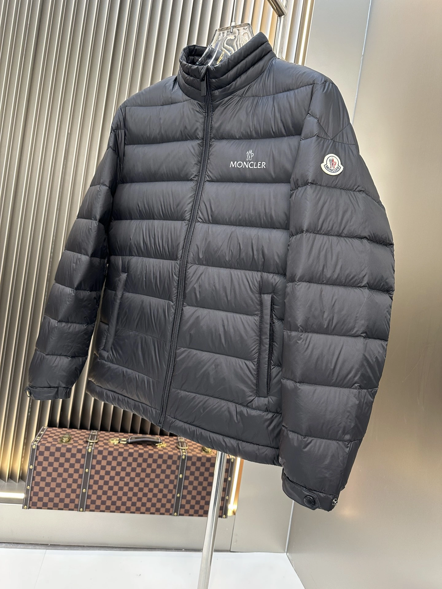 Casual Moncler Down Jackets 145805