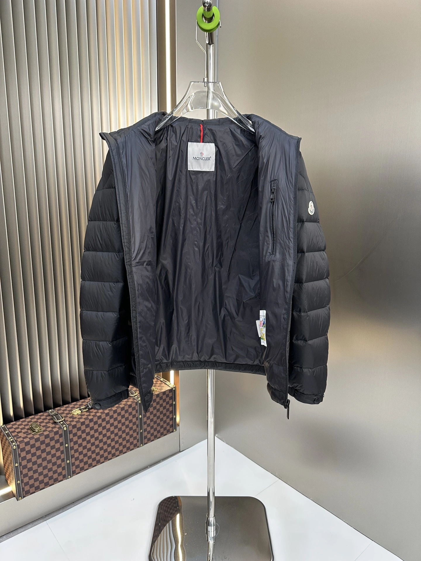Casual Moncler Down Jackets 145805
