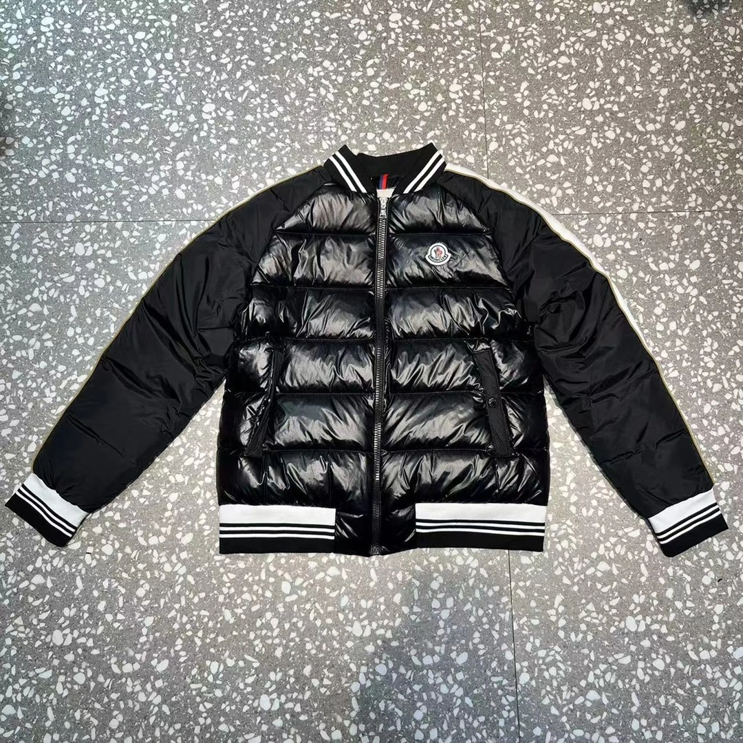 Moncler Down Jackets Durable 145790