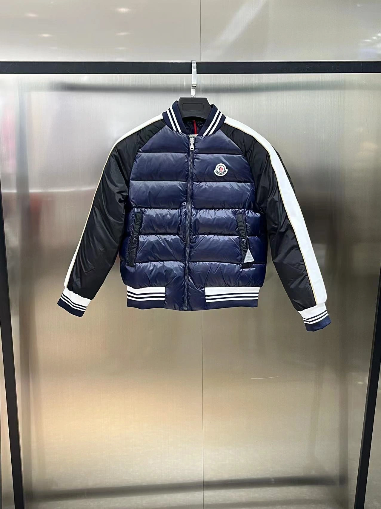 Moncler Down Jackets Effortless 145788