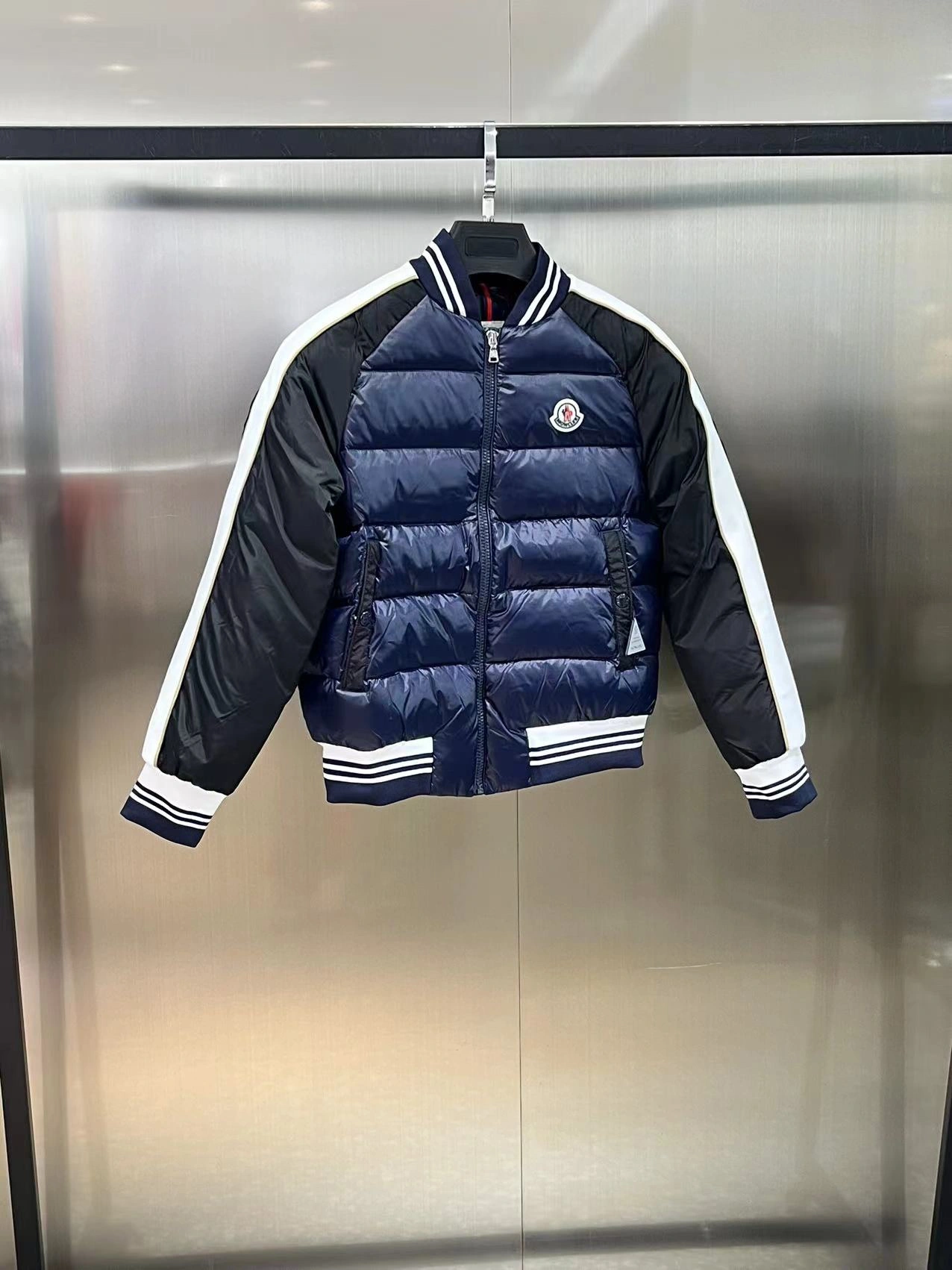 Moncler Down Jackets Effortless 145788