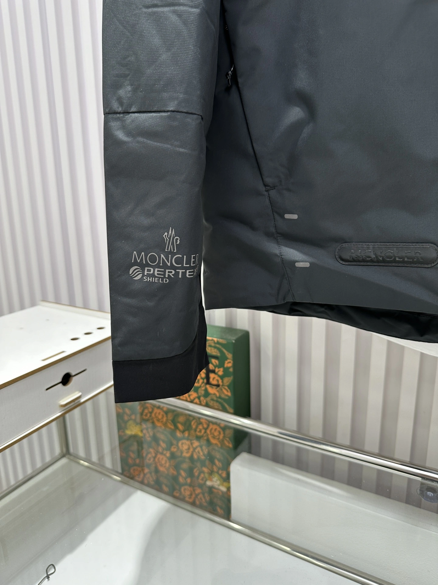 Moncler Down Jackets ModernLook 145795