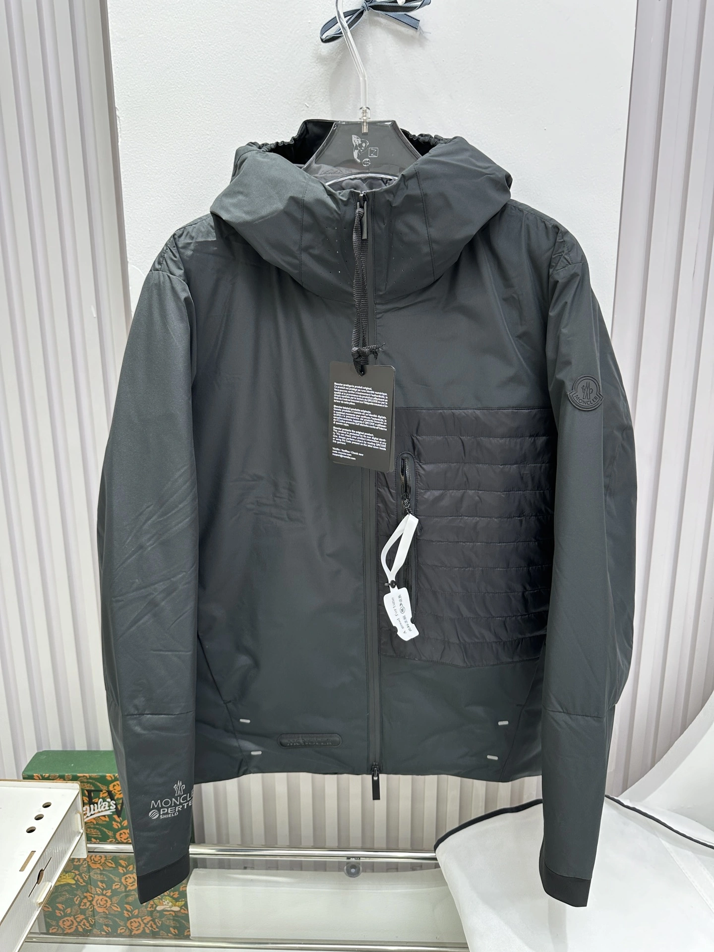 Moncler Down Jackets ModernLook 145795