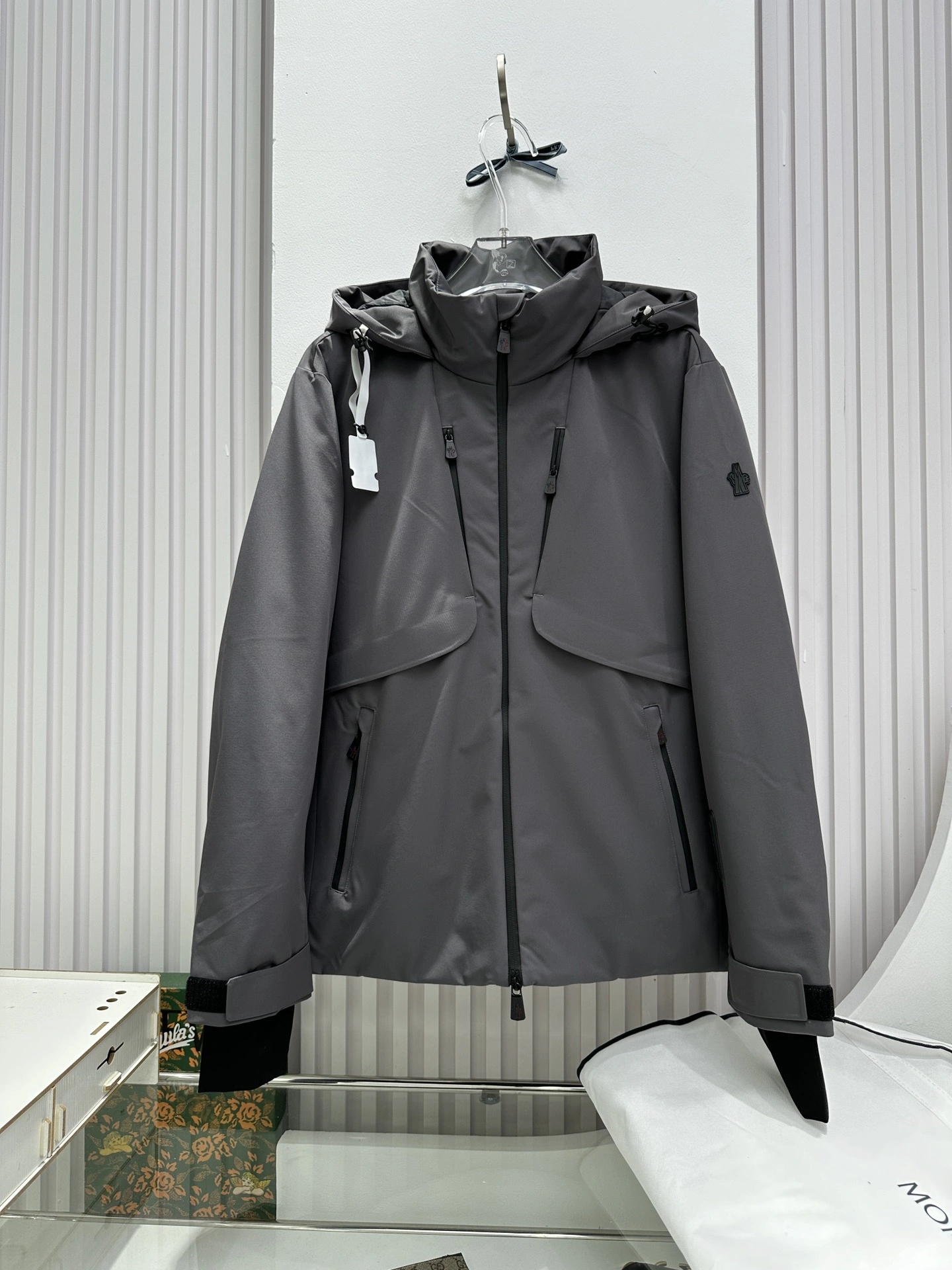 Moncler Down Jackets Practical 145791
