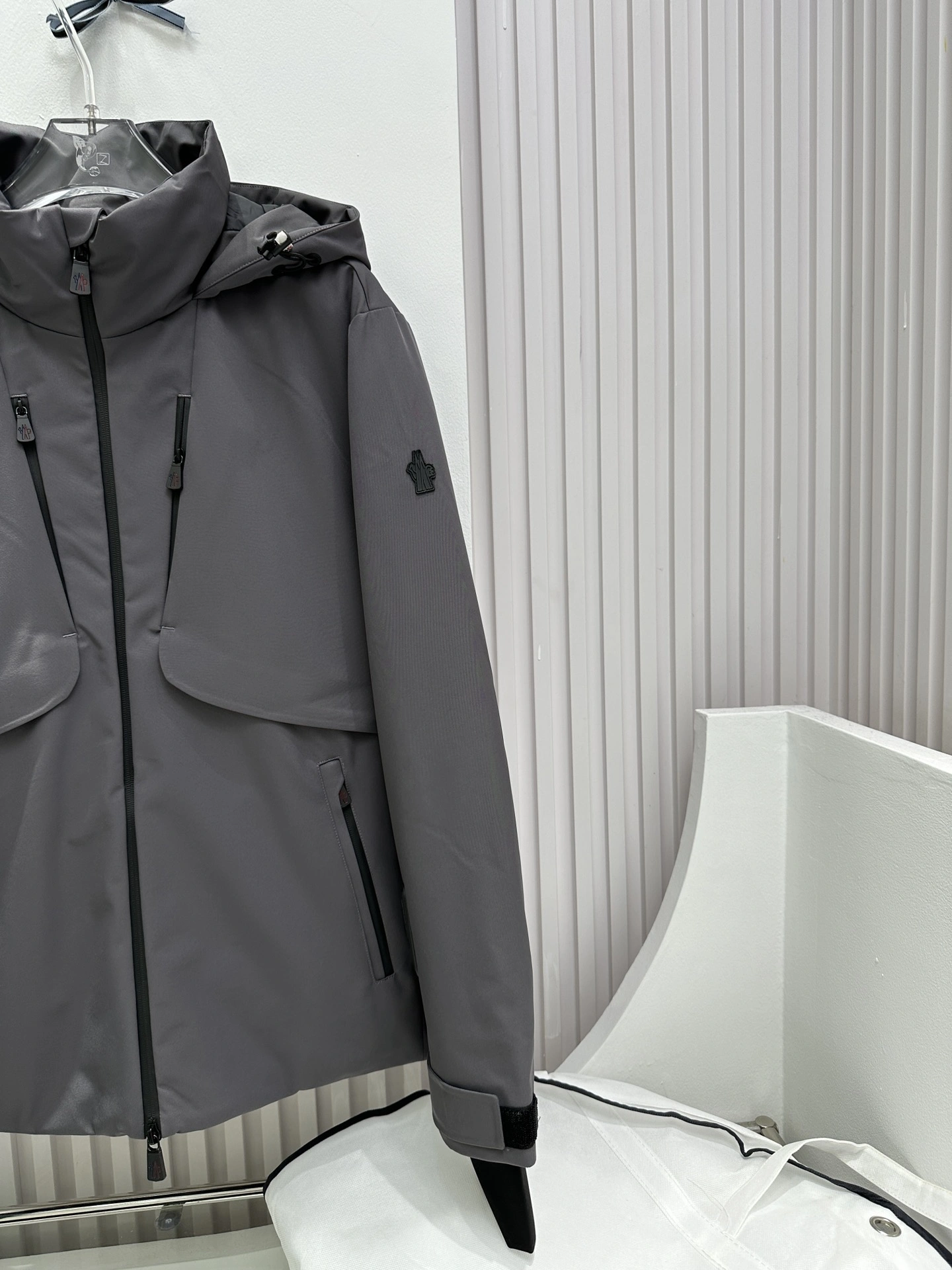 Moncler Down Jackets Practical 145791
