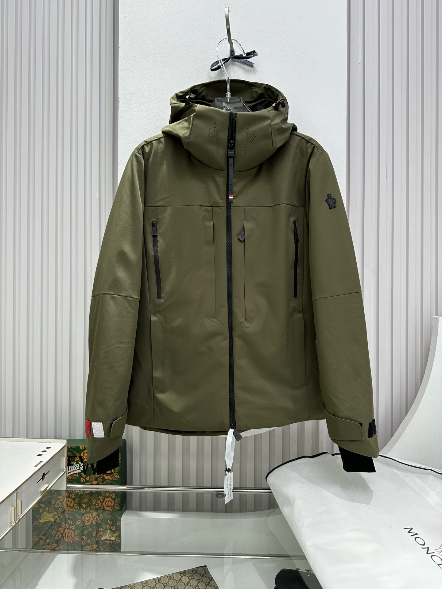 Moncler Down Jackets FlexibleFit 145784