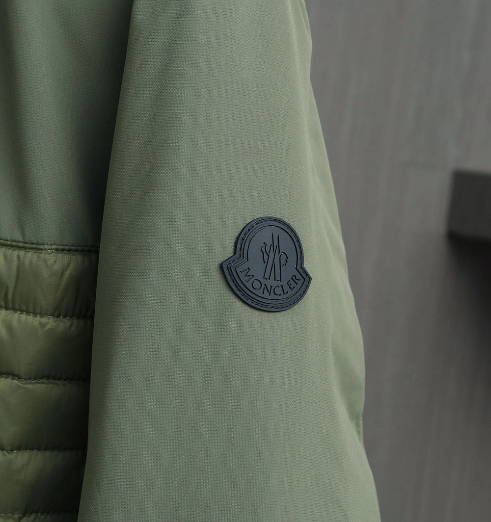 Moncler Down Jackets FlexibleFit 145786