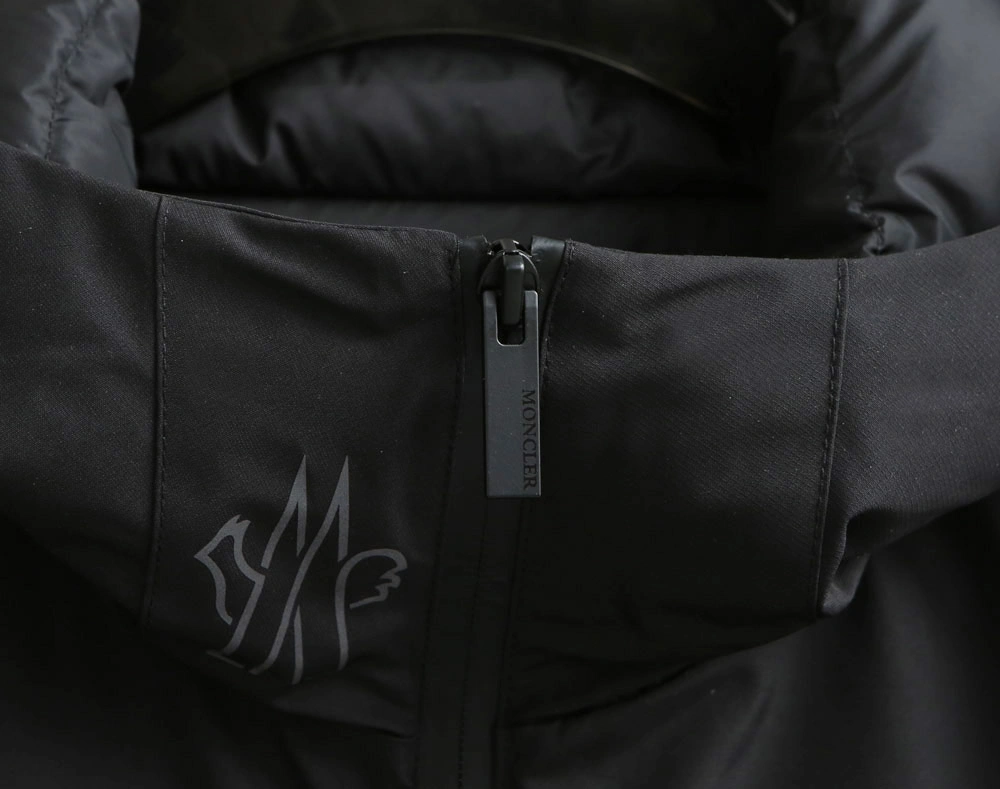 SunProtective Moncler Down Jackets 145783