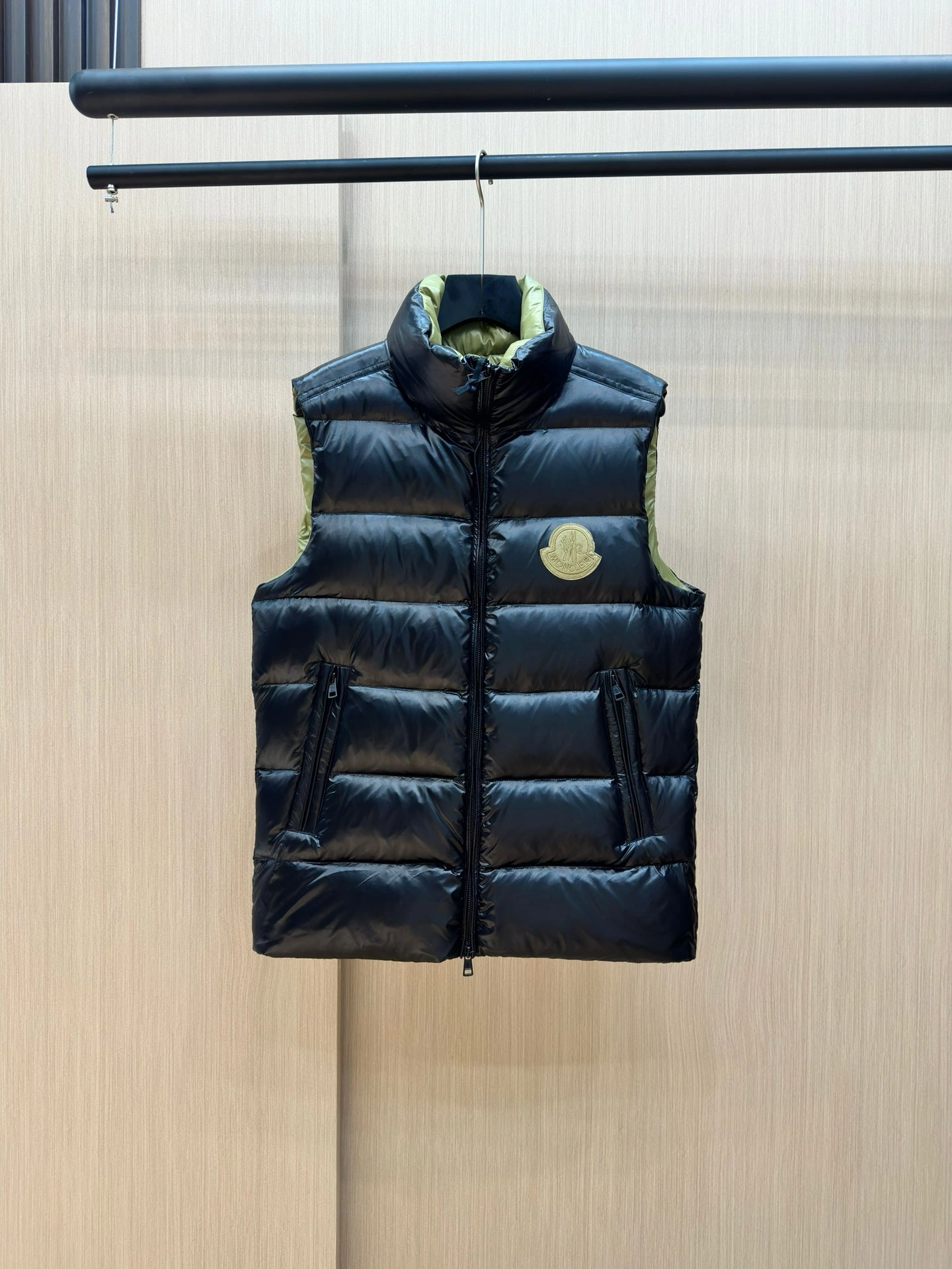 Moncler Down Jackets Soft 145798
