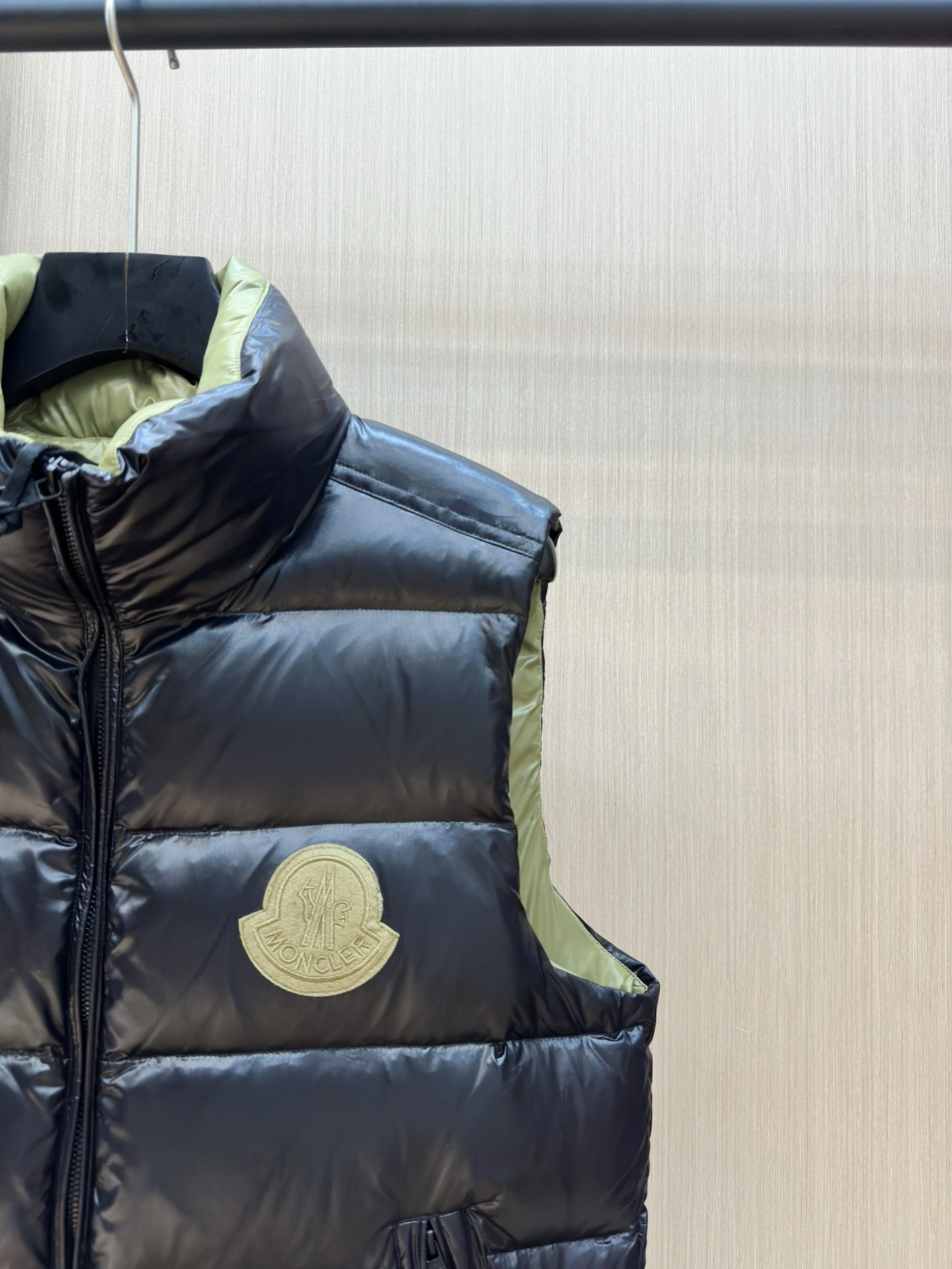 Moncler Down Jackets Soft 145798