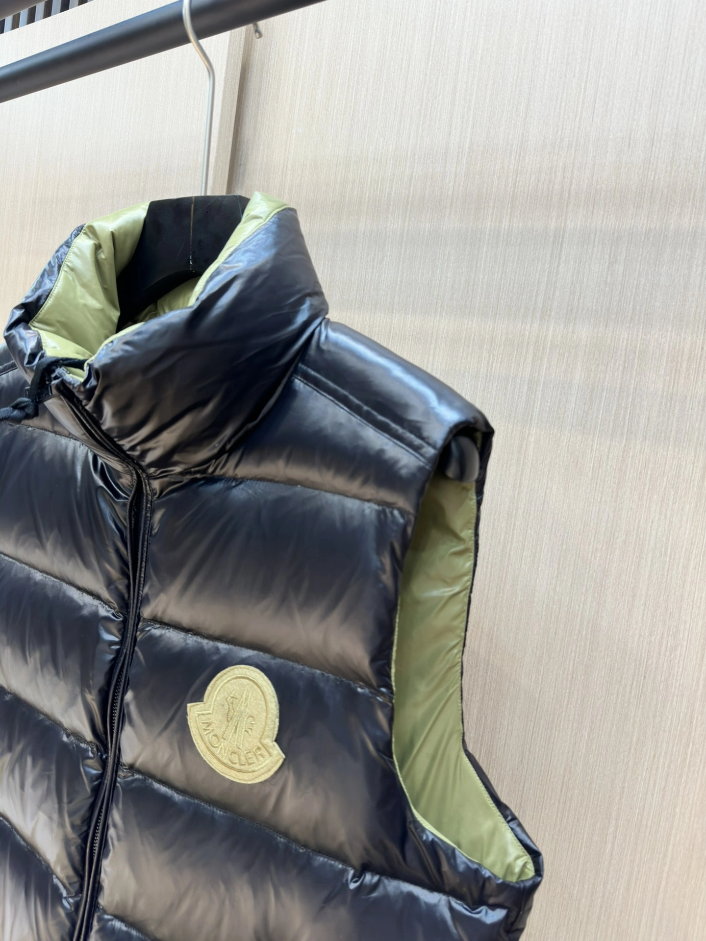 Moncler Down Jackets Soft 145798