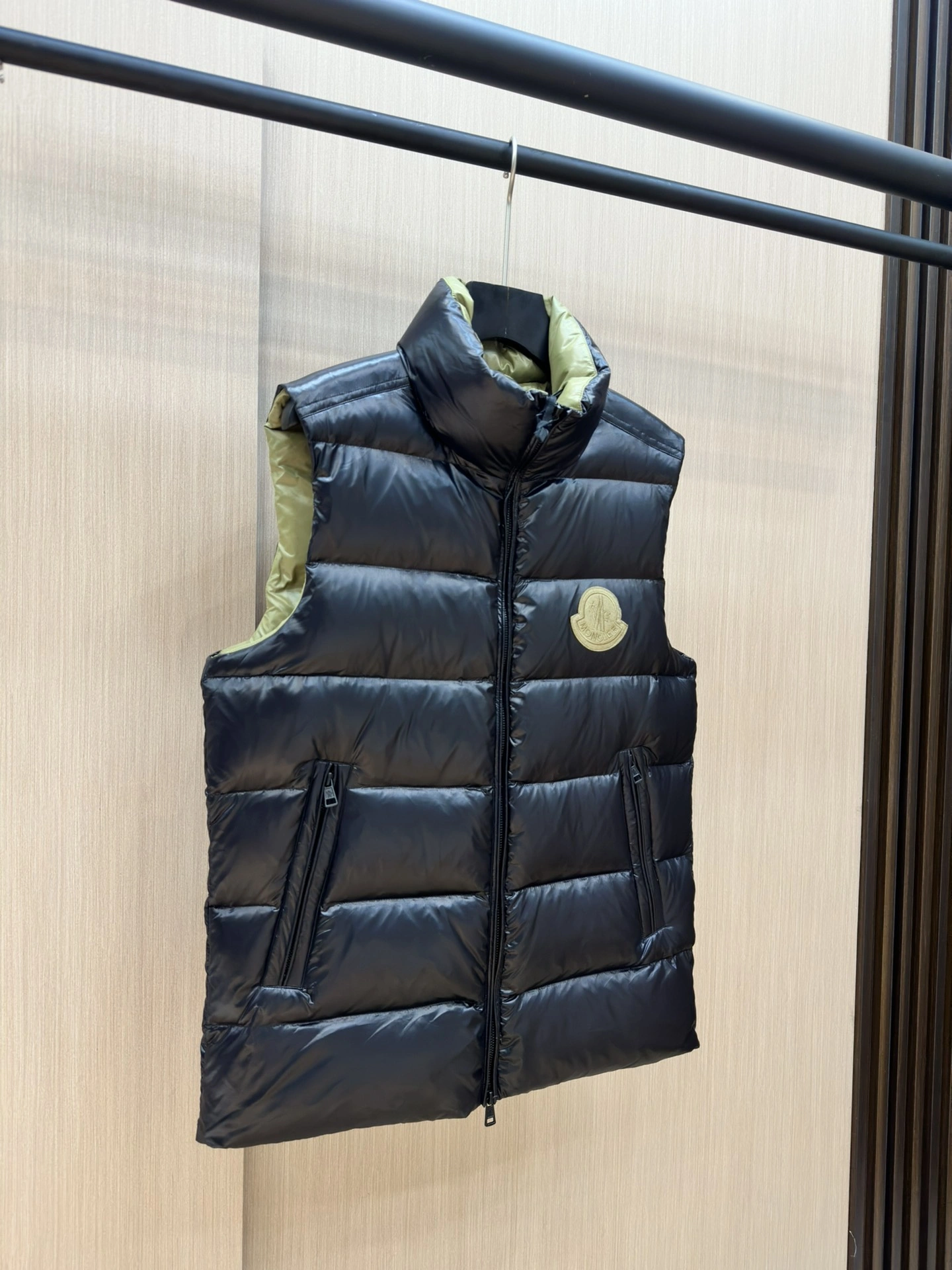 Moncler Down Jackets Soft 145798