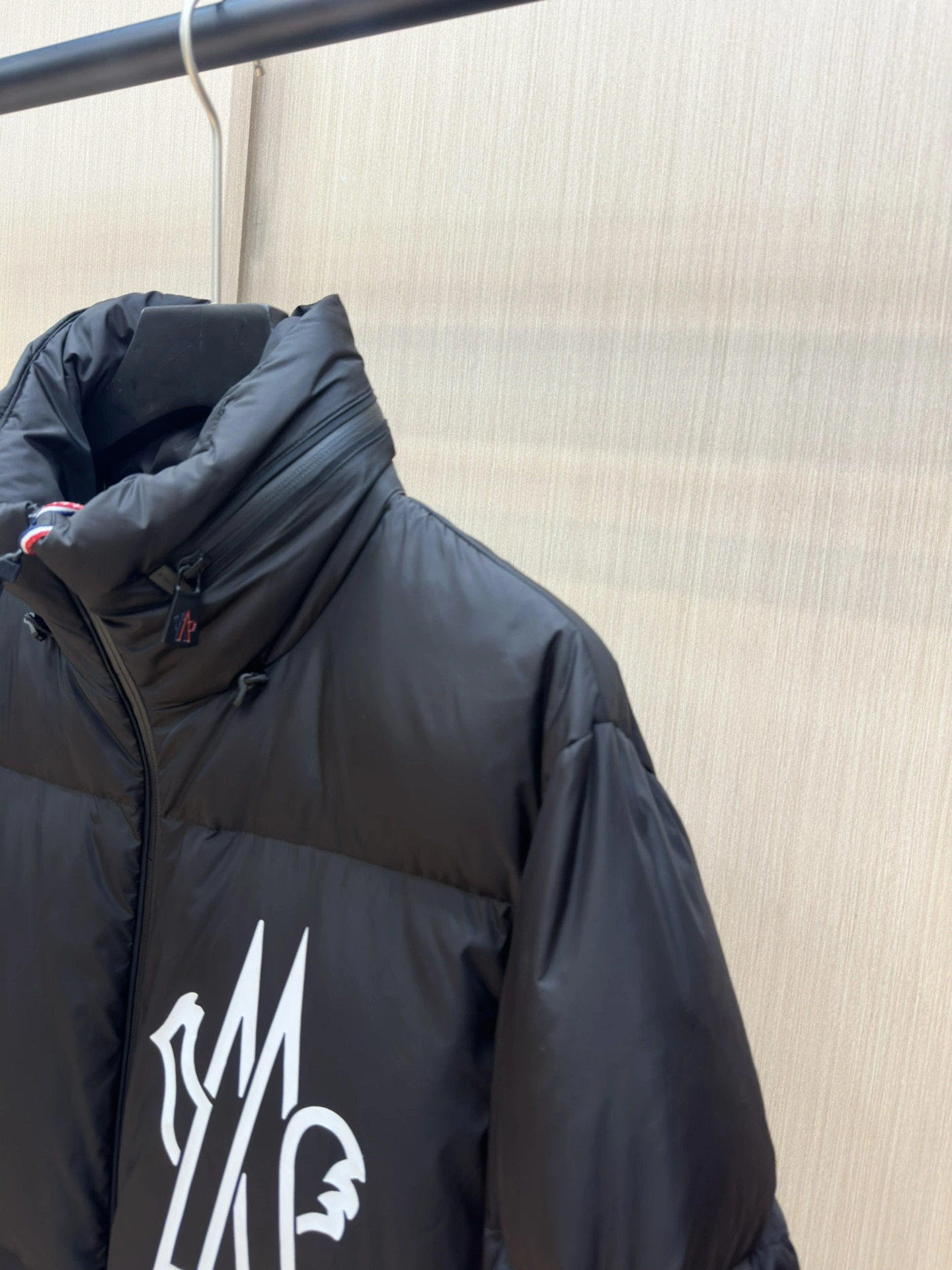 Practical Moncler Down Jackets 145792